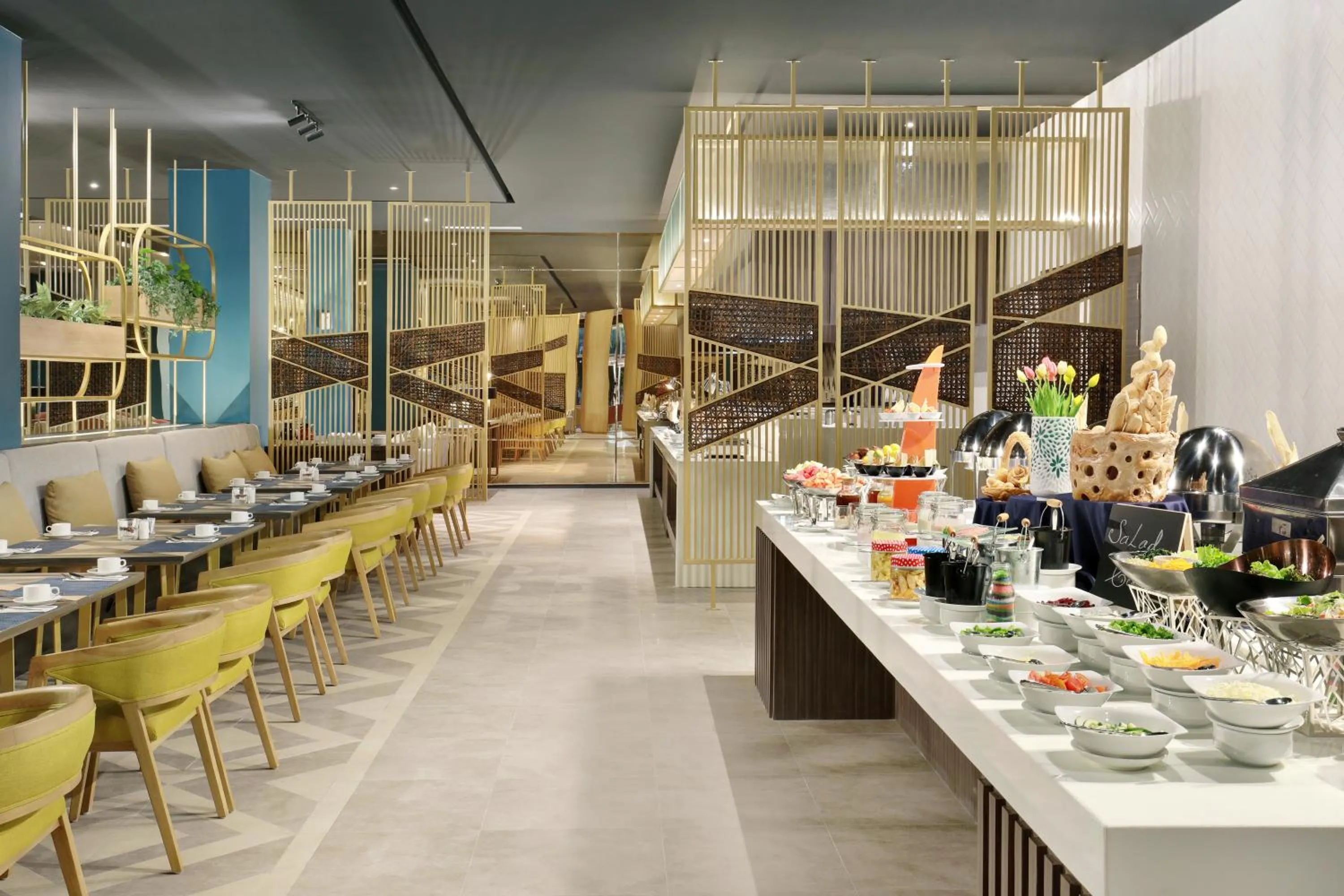 Breakfast in Mercure Makassar Nexa Pettarani