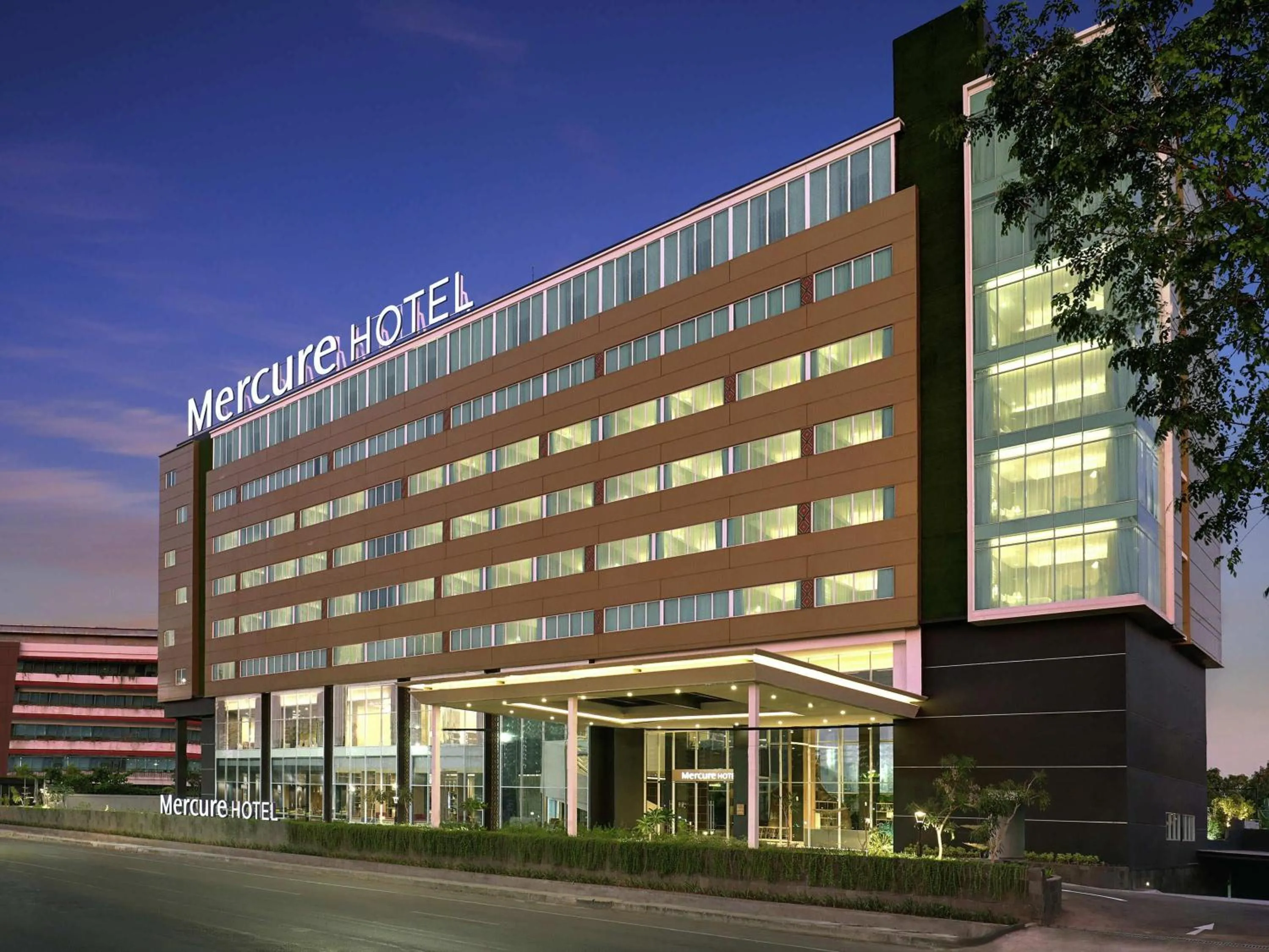 Property building in Mercure Makassar Nexa Pettarani