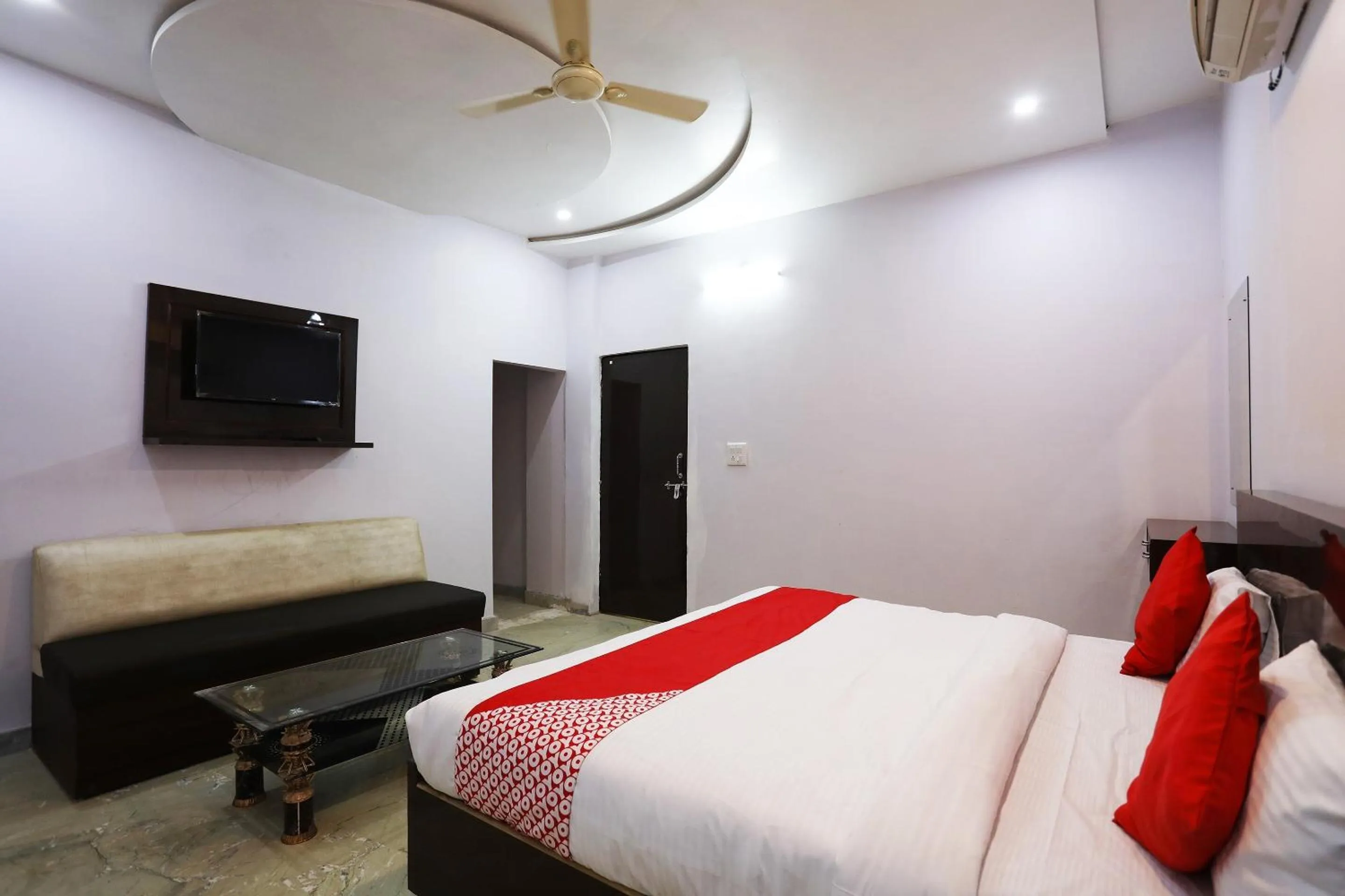 Bedroom, Bed in Hotel O Salt And Pepper Hotel And Resturant