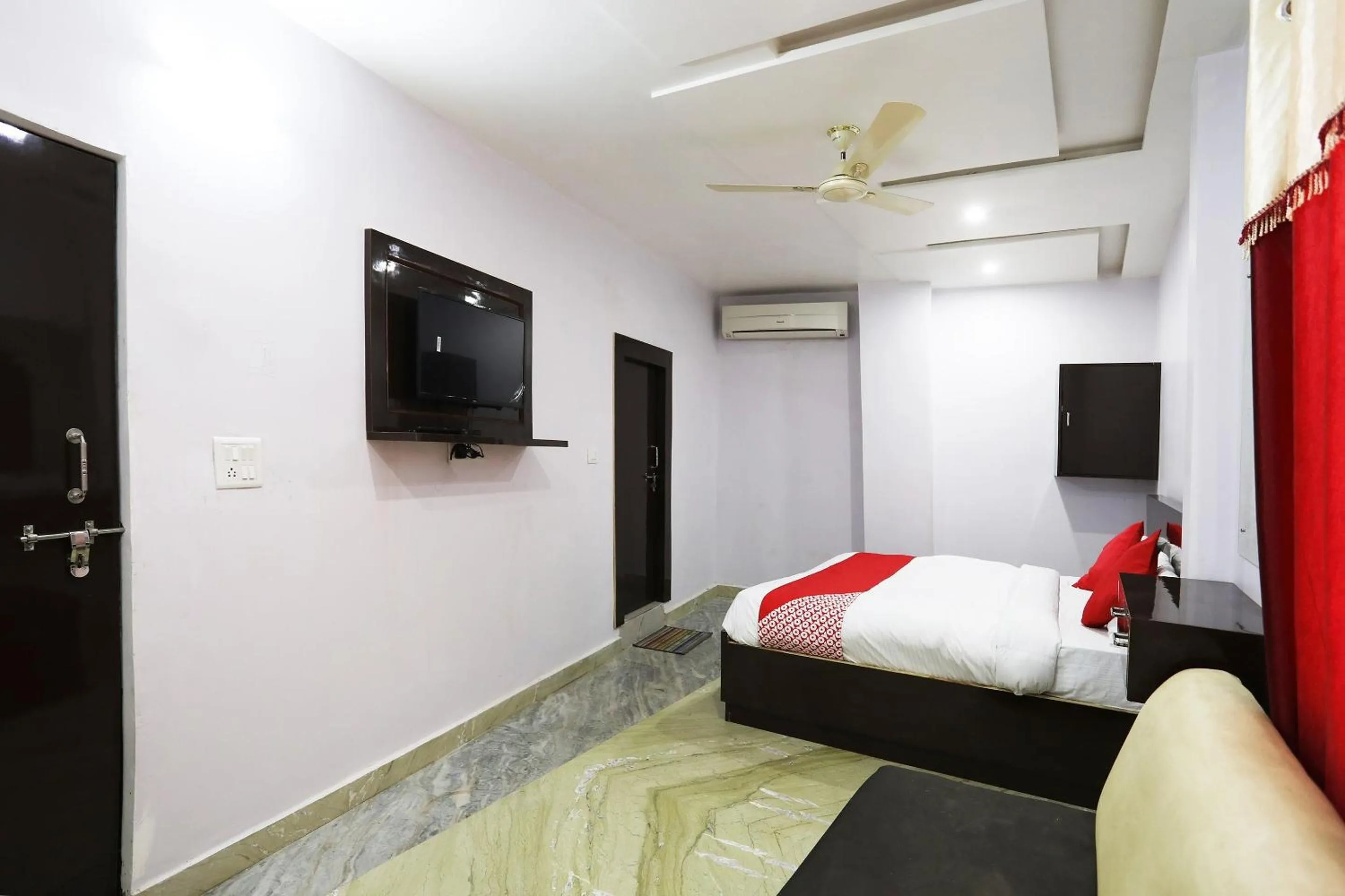 Bedroom, Bed in Hotel O Salt And Pepper Hotel And Resturant