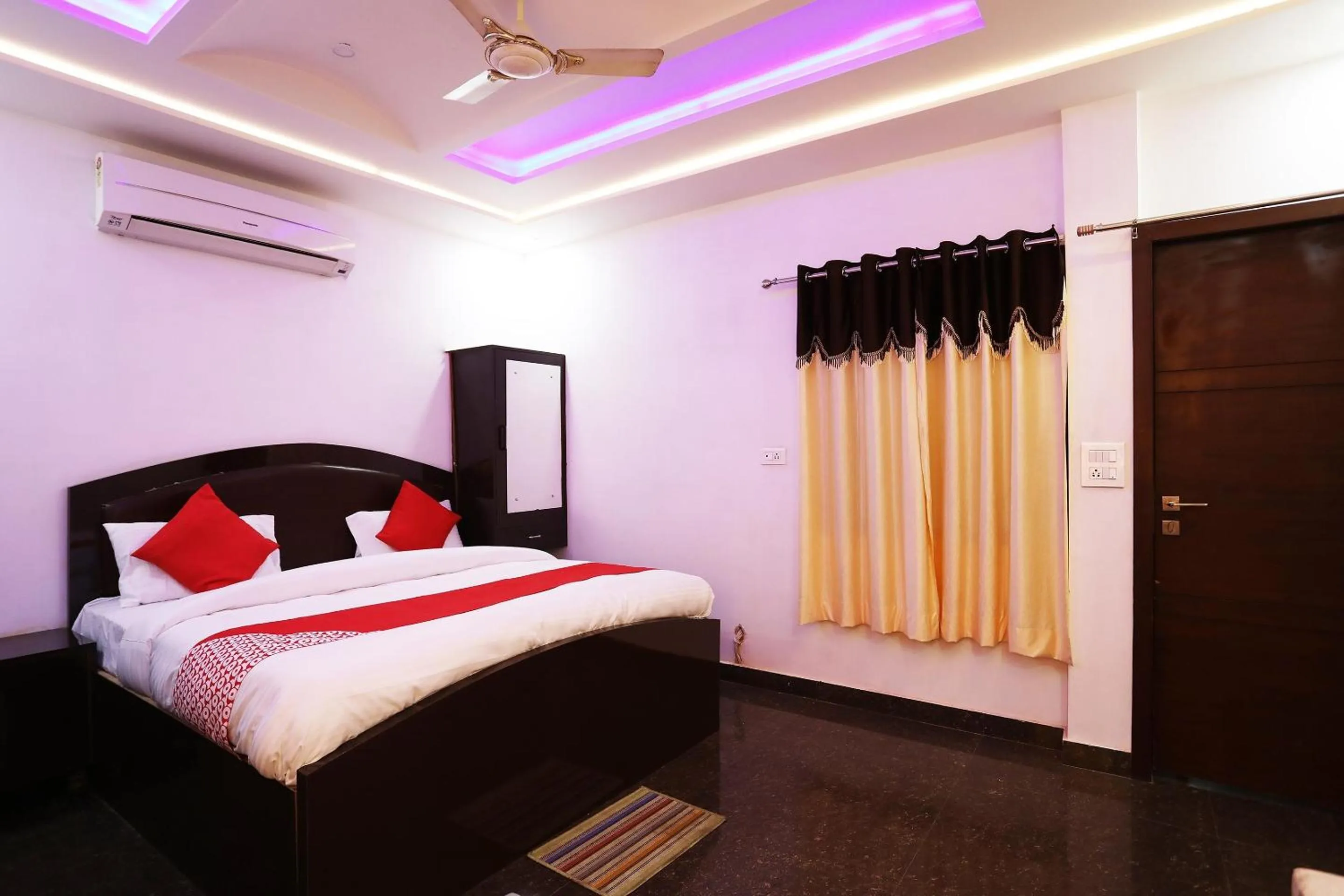 Bedroom, Bed in Hotel O Salt And Pepper Hotel And Resturant