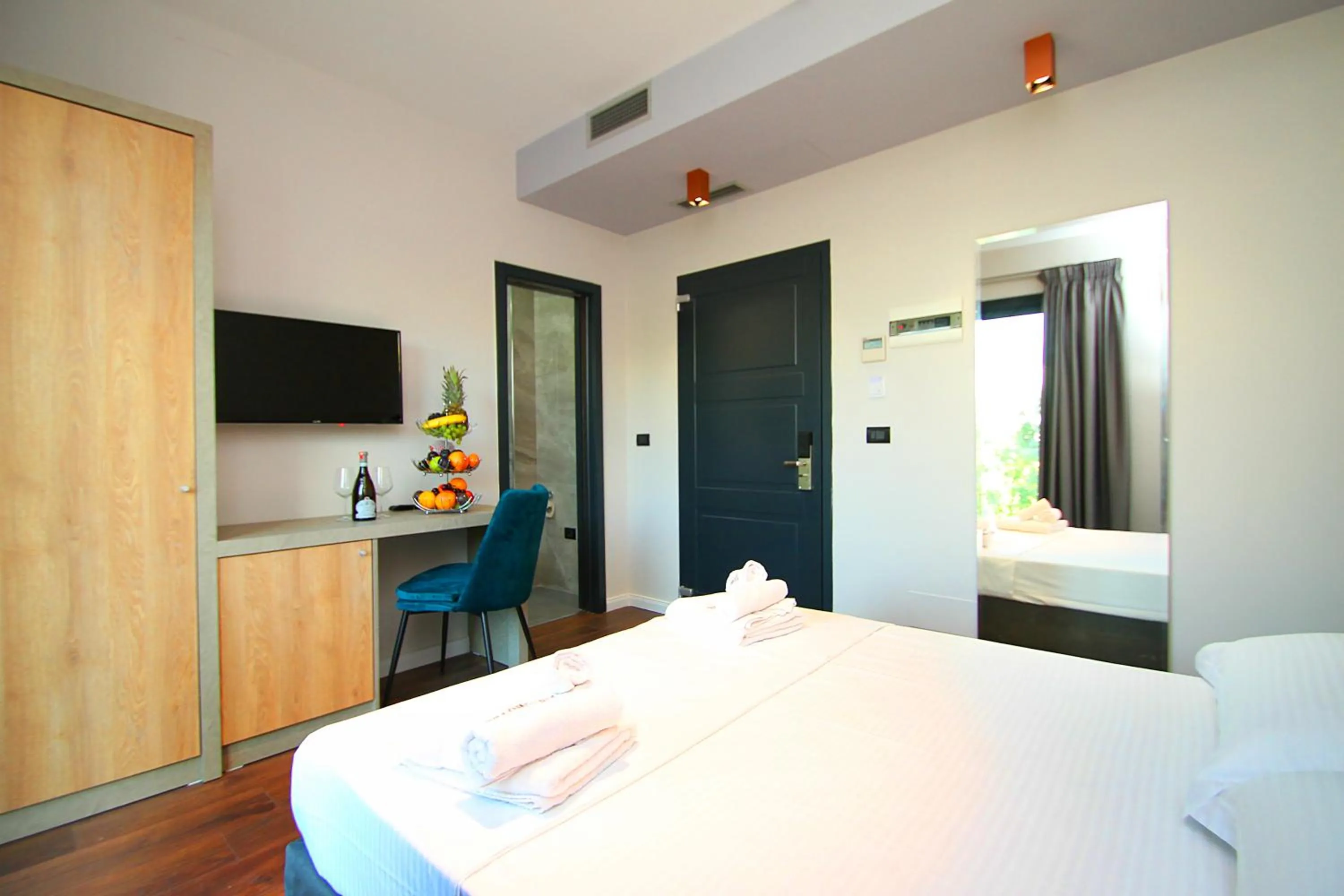 Sea view, Bed in A&G HOTEL