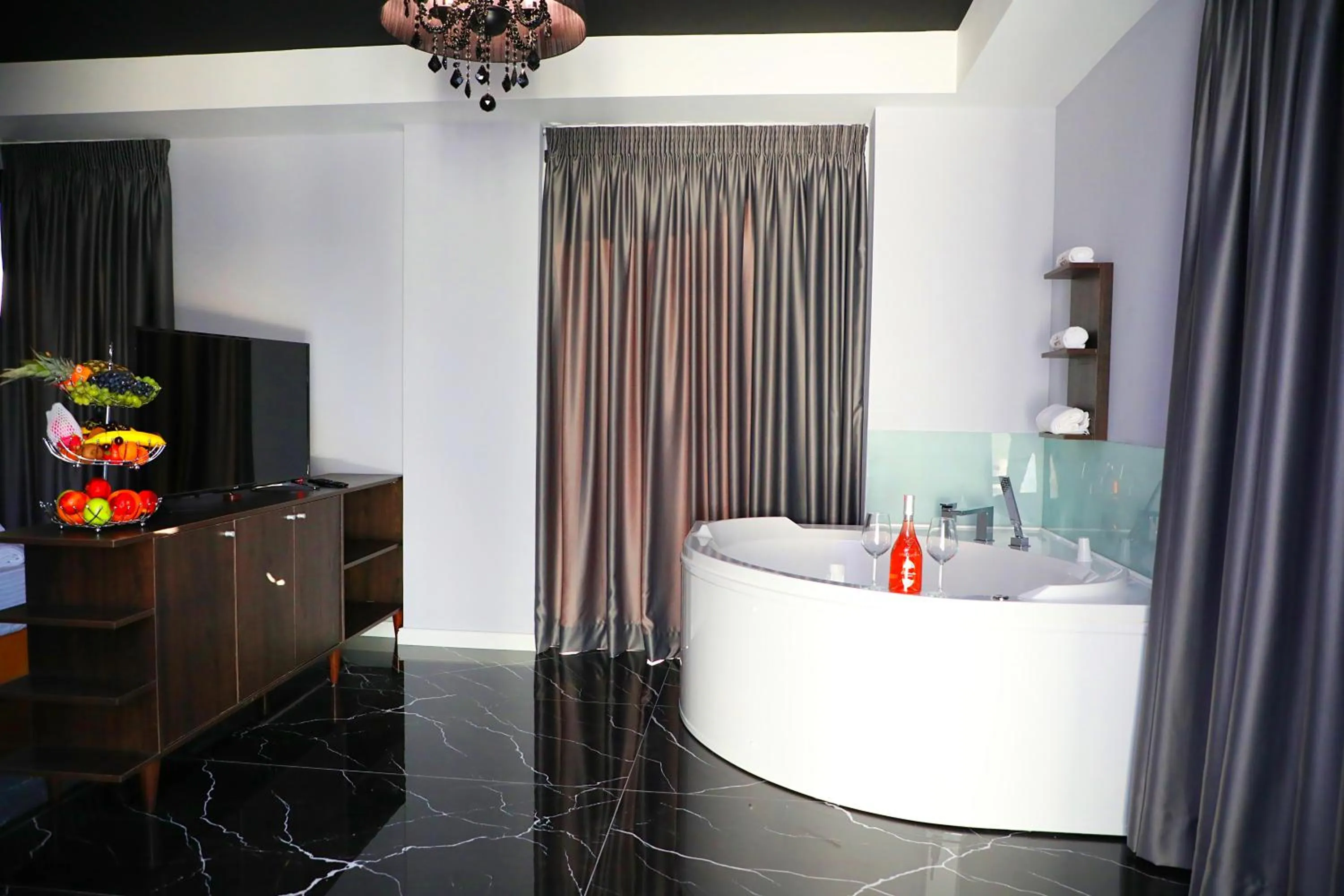 Hot Tub in A&G HOTEL