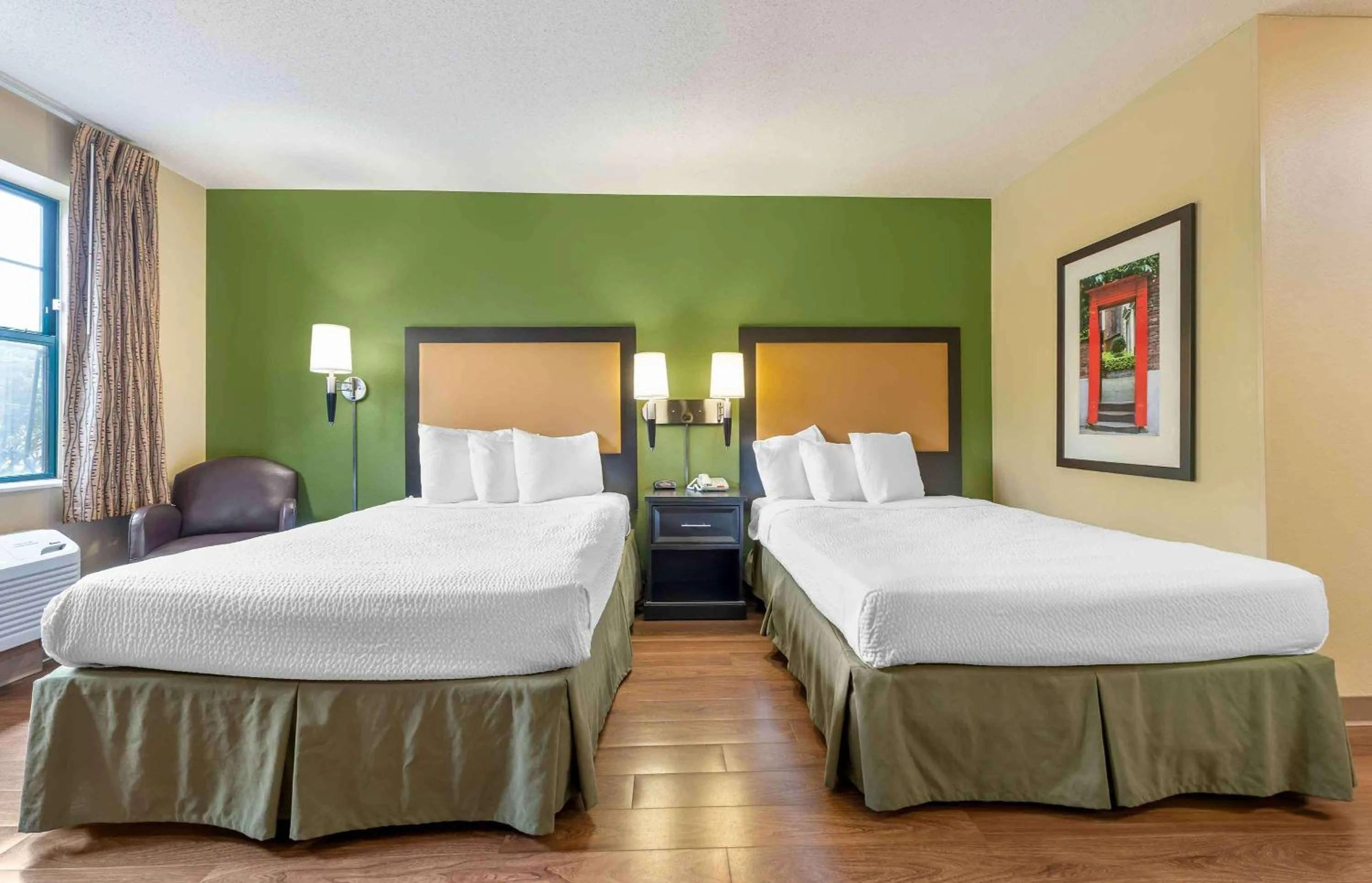 Bedroom, Bed in Extended Stay America Suites - Bloomington - Normal