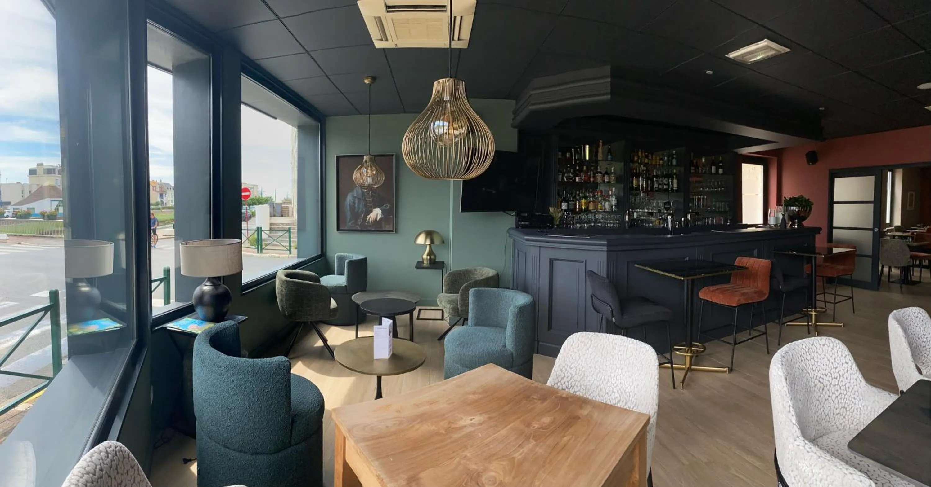 Lounge or bar in Saint Jean