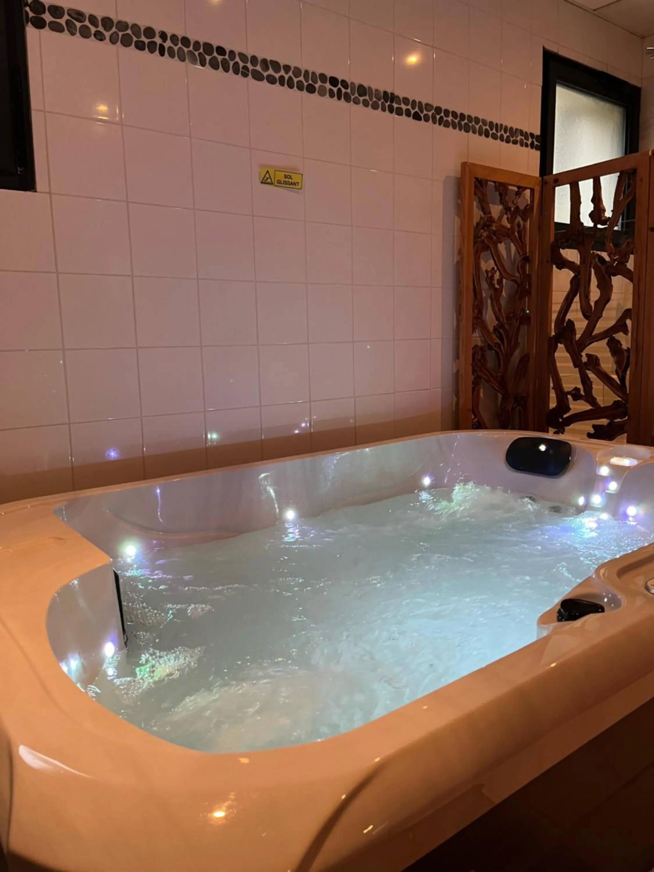 Hot Tub in Saint Jean