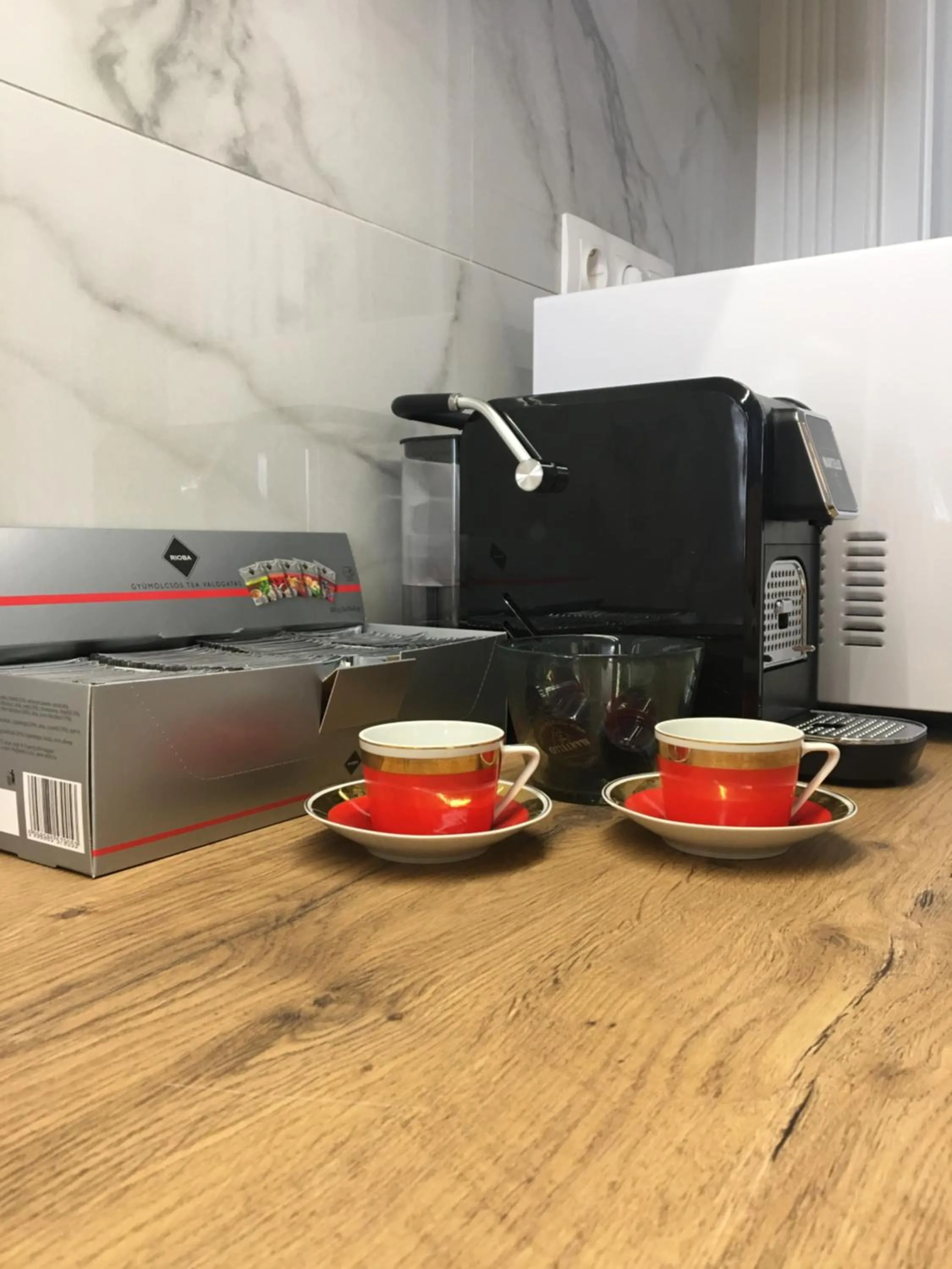 Coffee/tea facilities in Visit Debrecen Apartman
