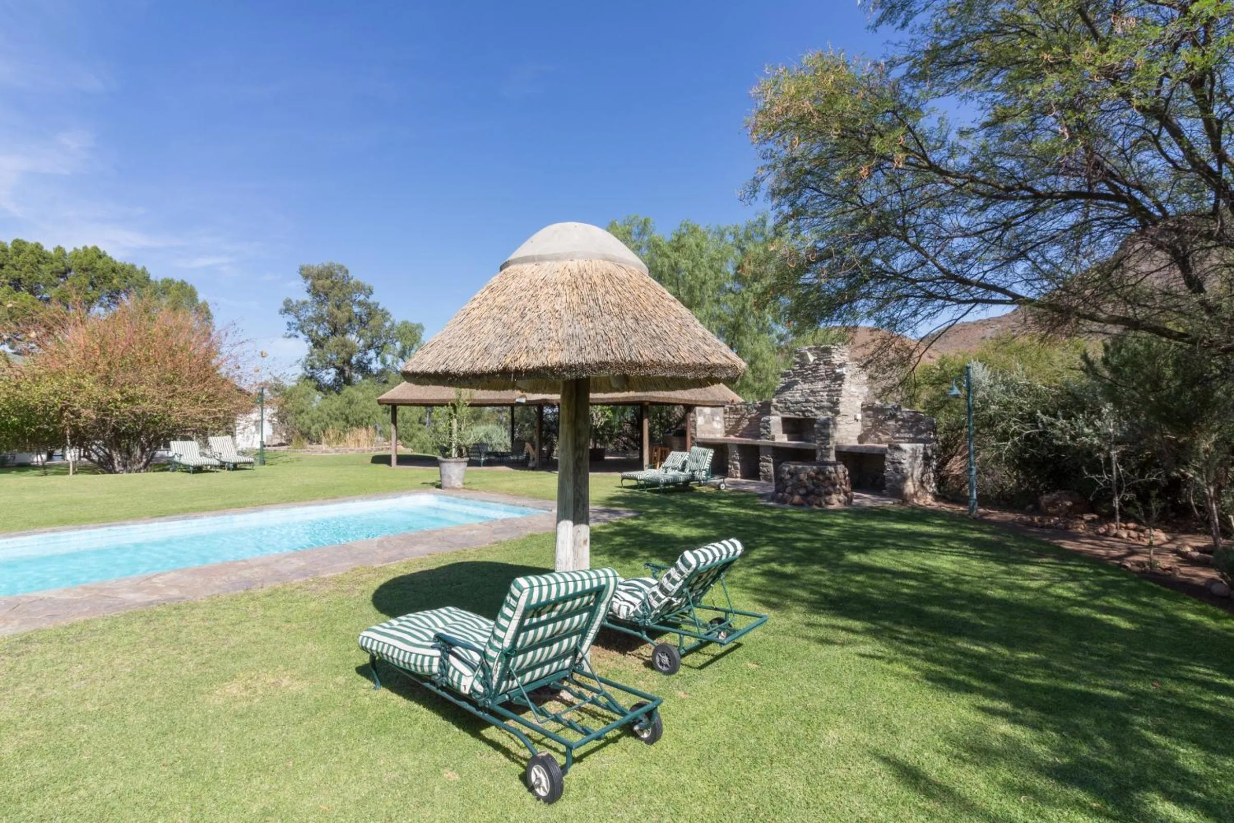 Swimming pool in Lemoenfontein
