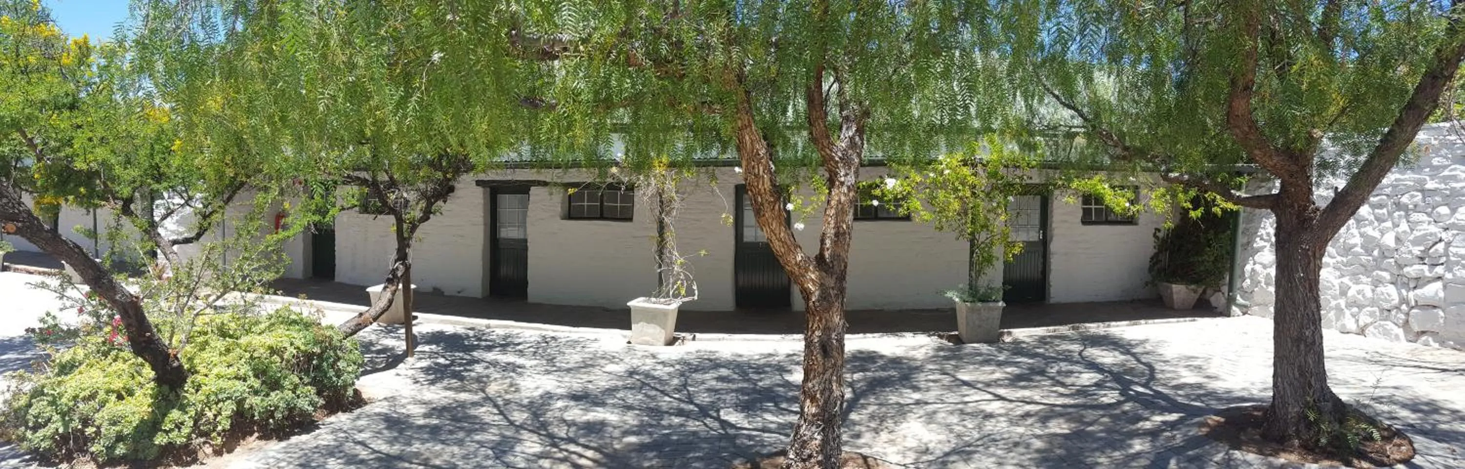 Facade/entrance in Lemoenfontein