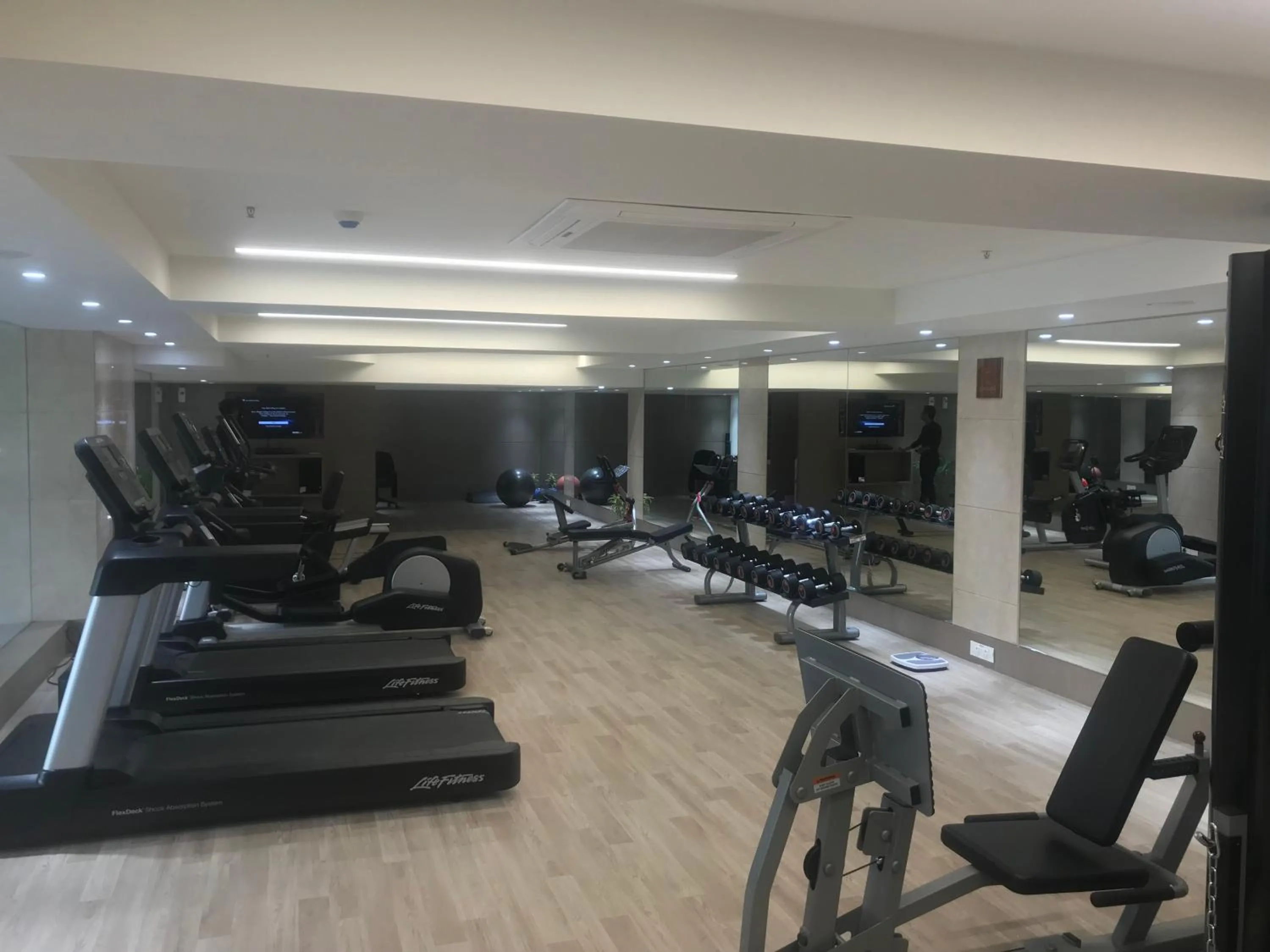 Fitness centre/facilities in Ramada Plaza by Wyndham Lucknow