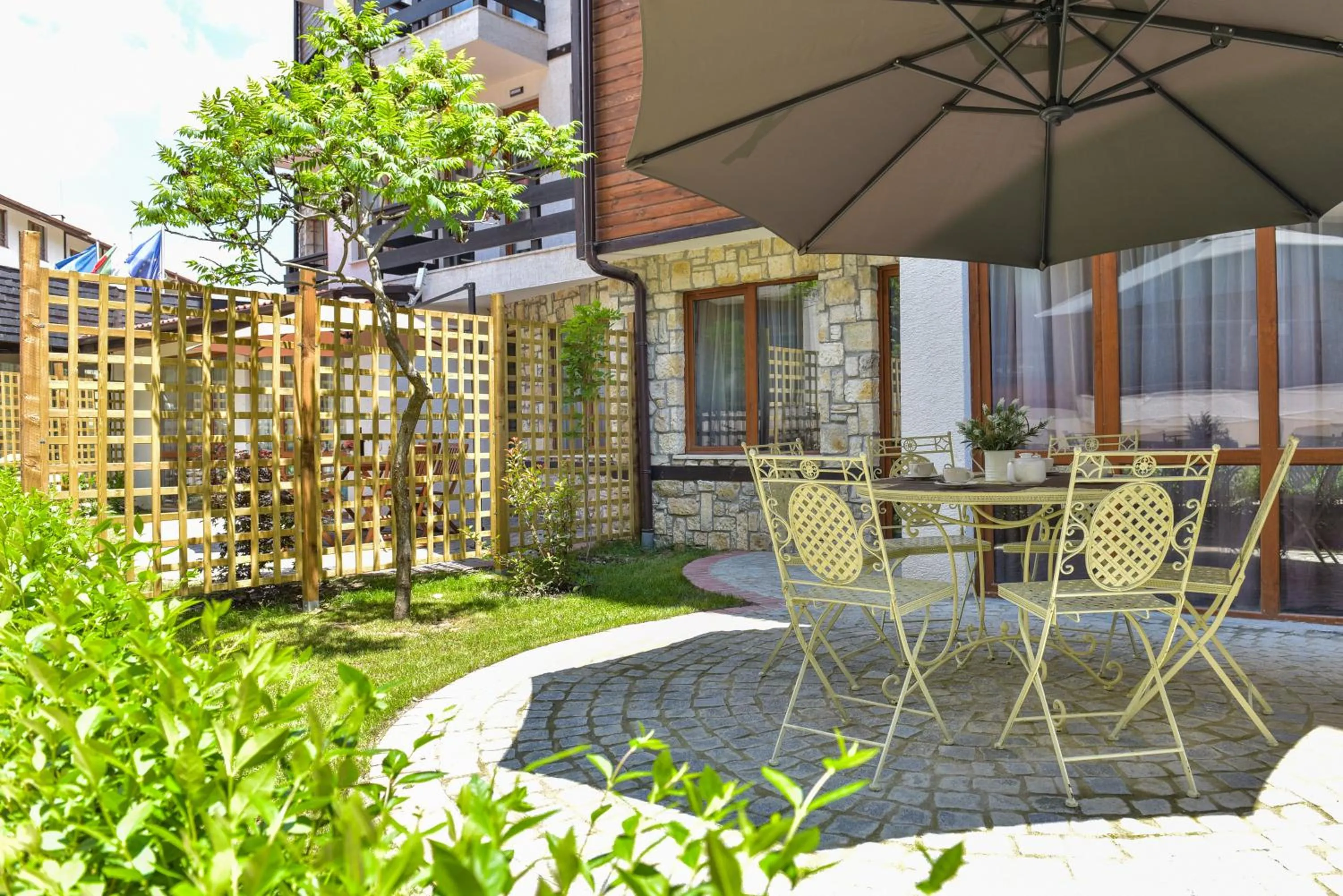 Garden in Predela LUX Aparthotel