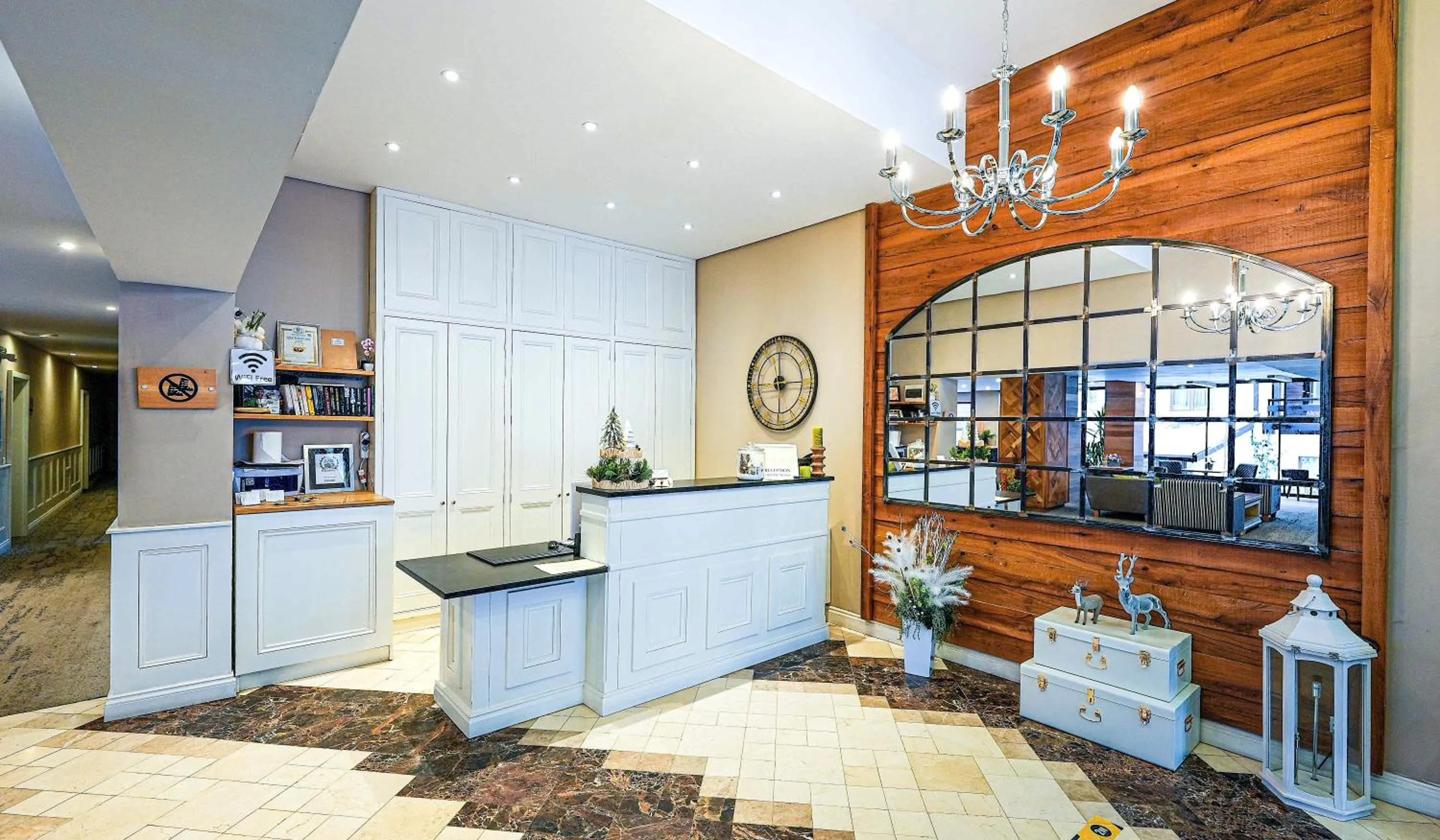 Lobby or reception in Predela LUX Aparthotel