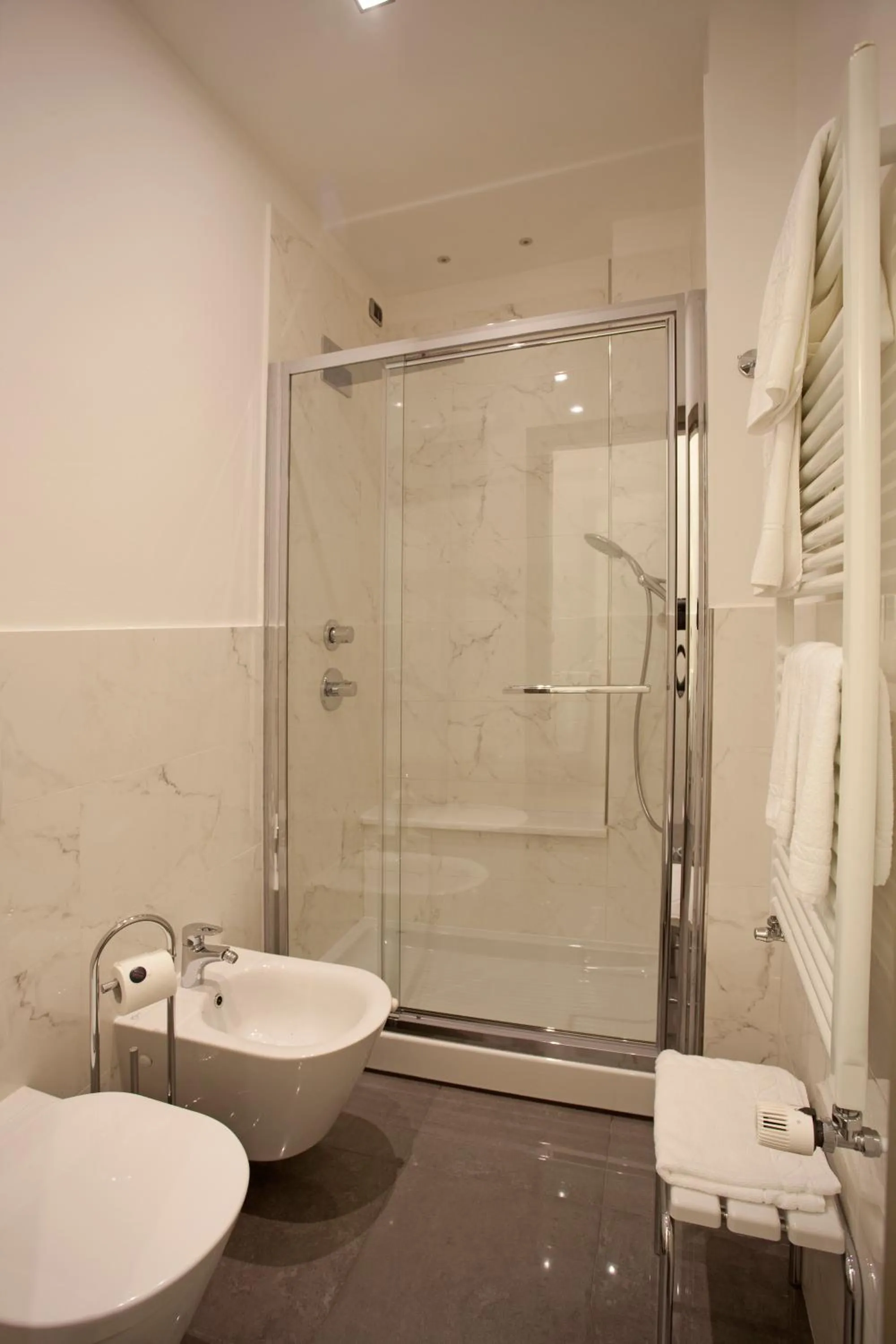 Shower in Hotel Ligure