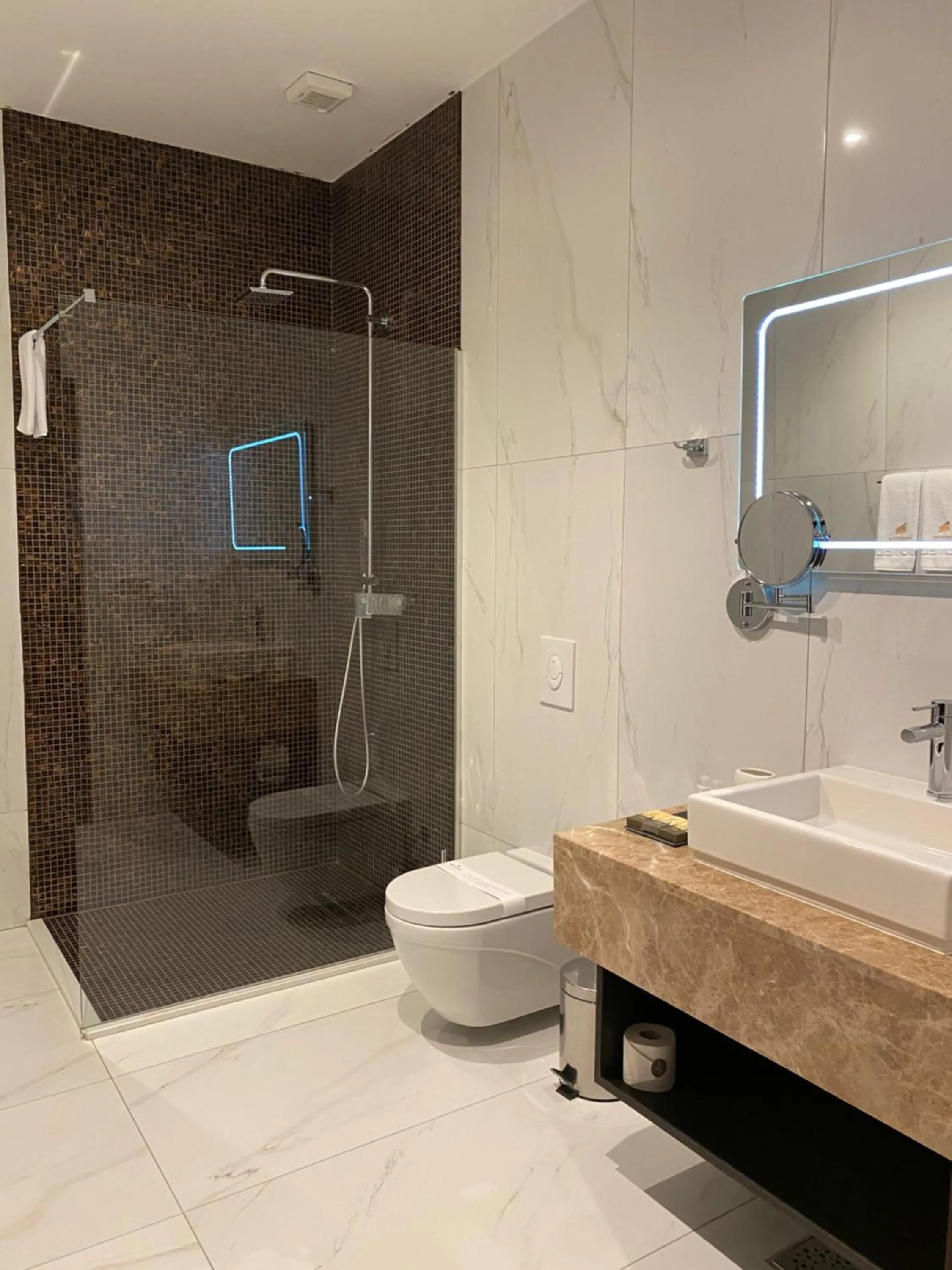 Premium Park Hotel