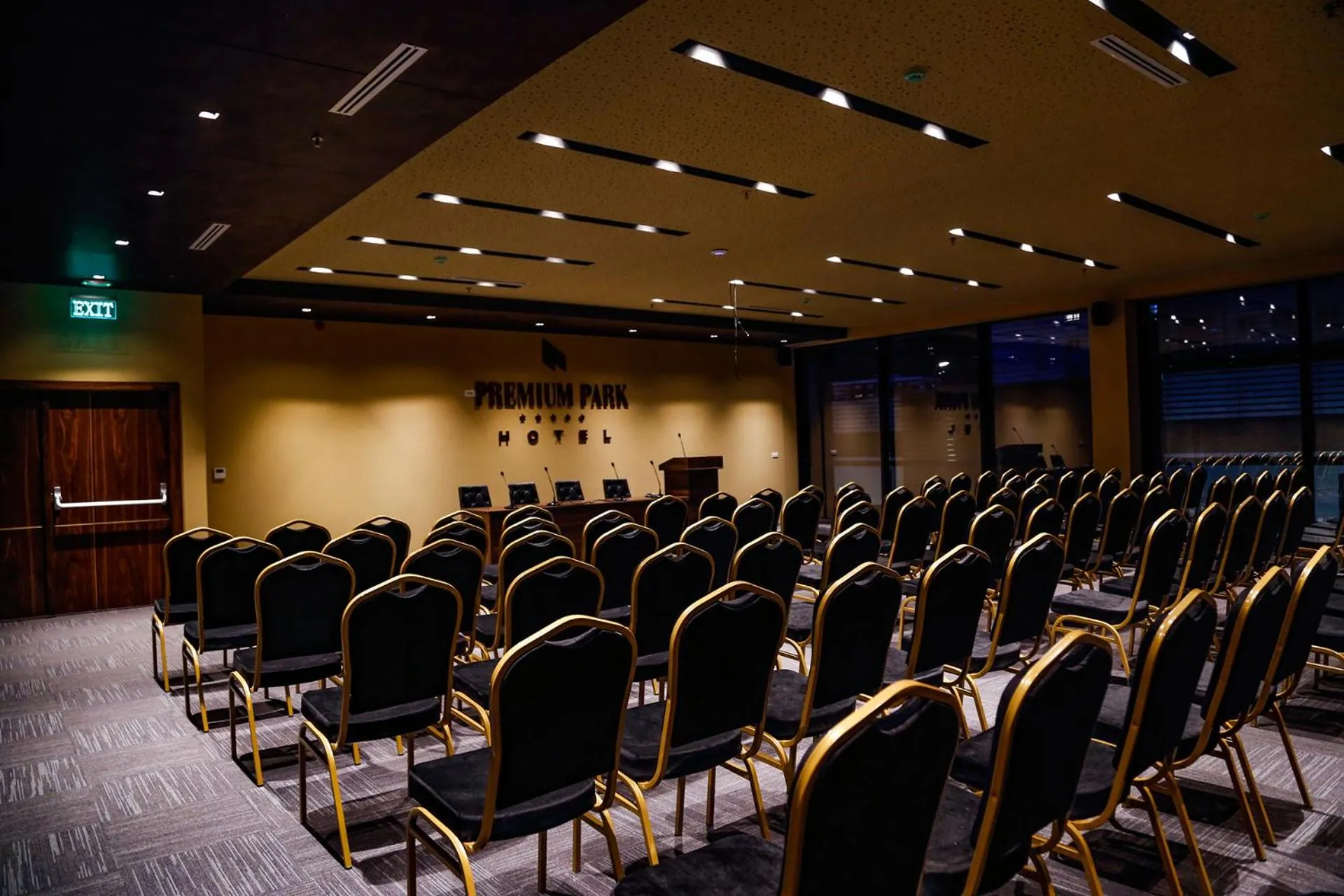 Premium Park Hotel