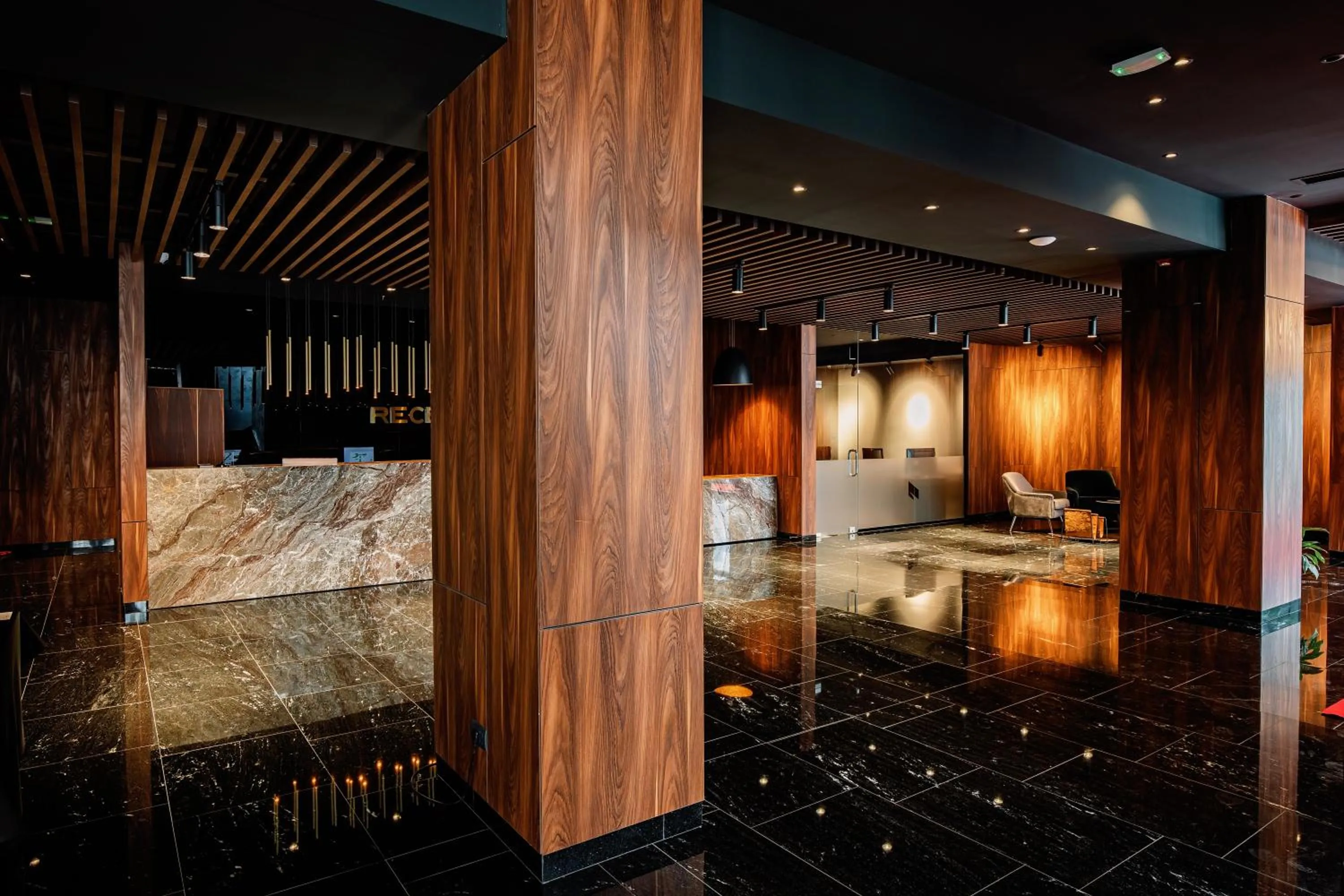 Premium Park Hotel