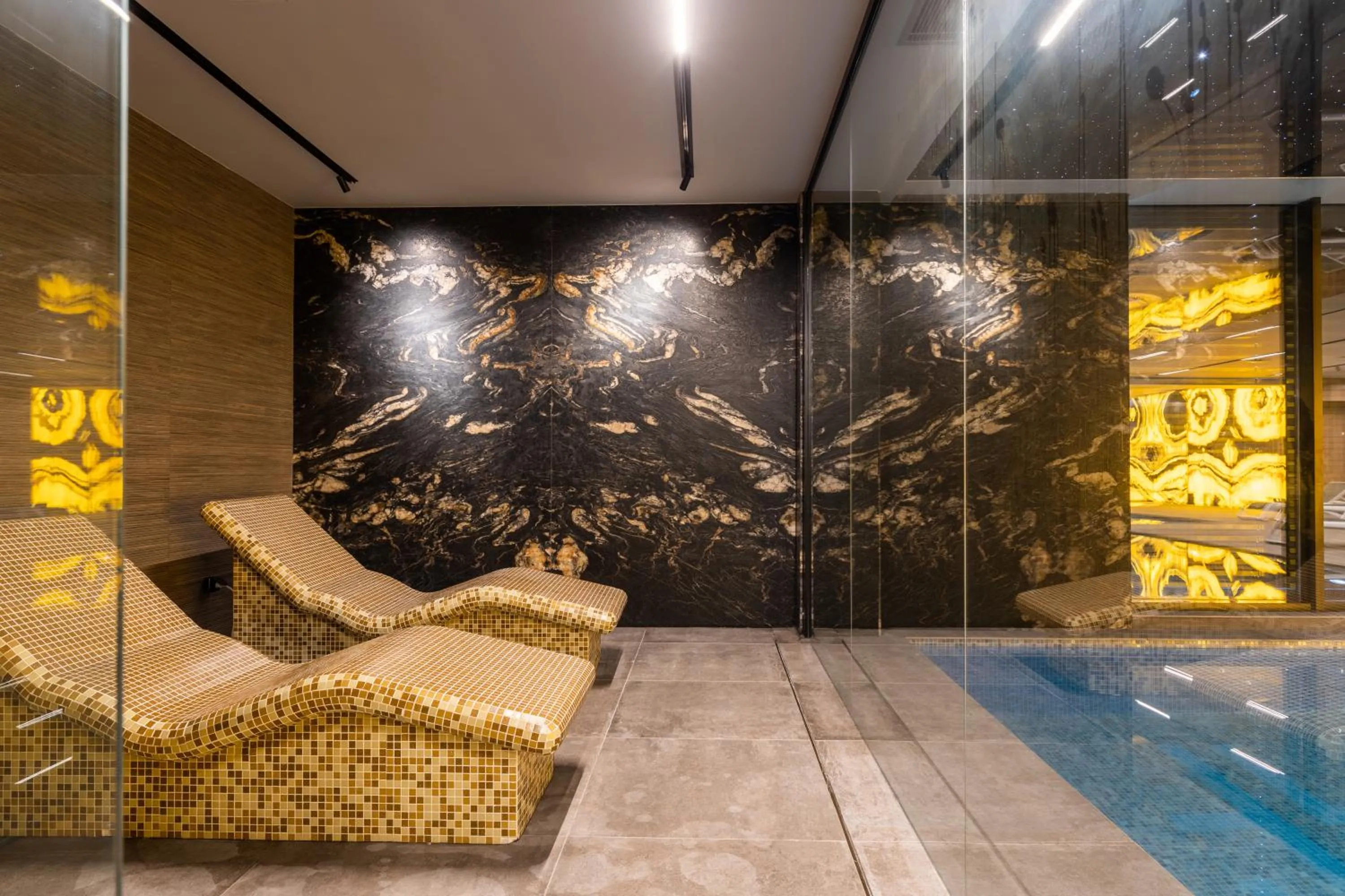 Premium Park Hotel