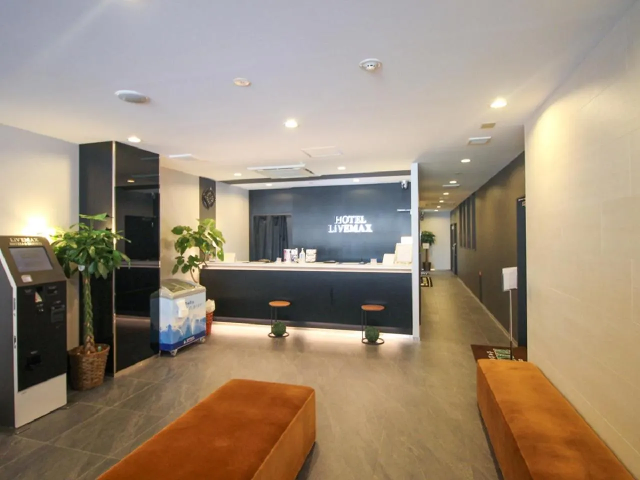 Lobby or reception in HOTEL LiVEMAX Nagoya Sakuradoriguchi