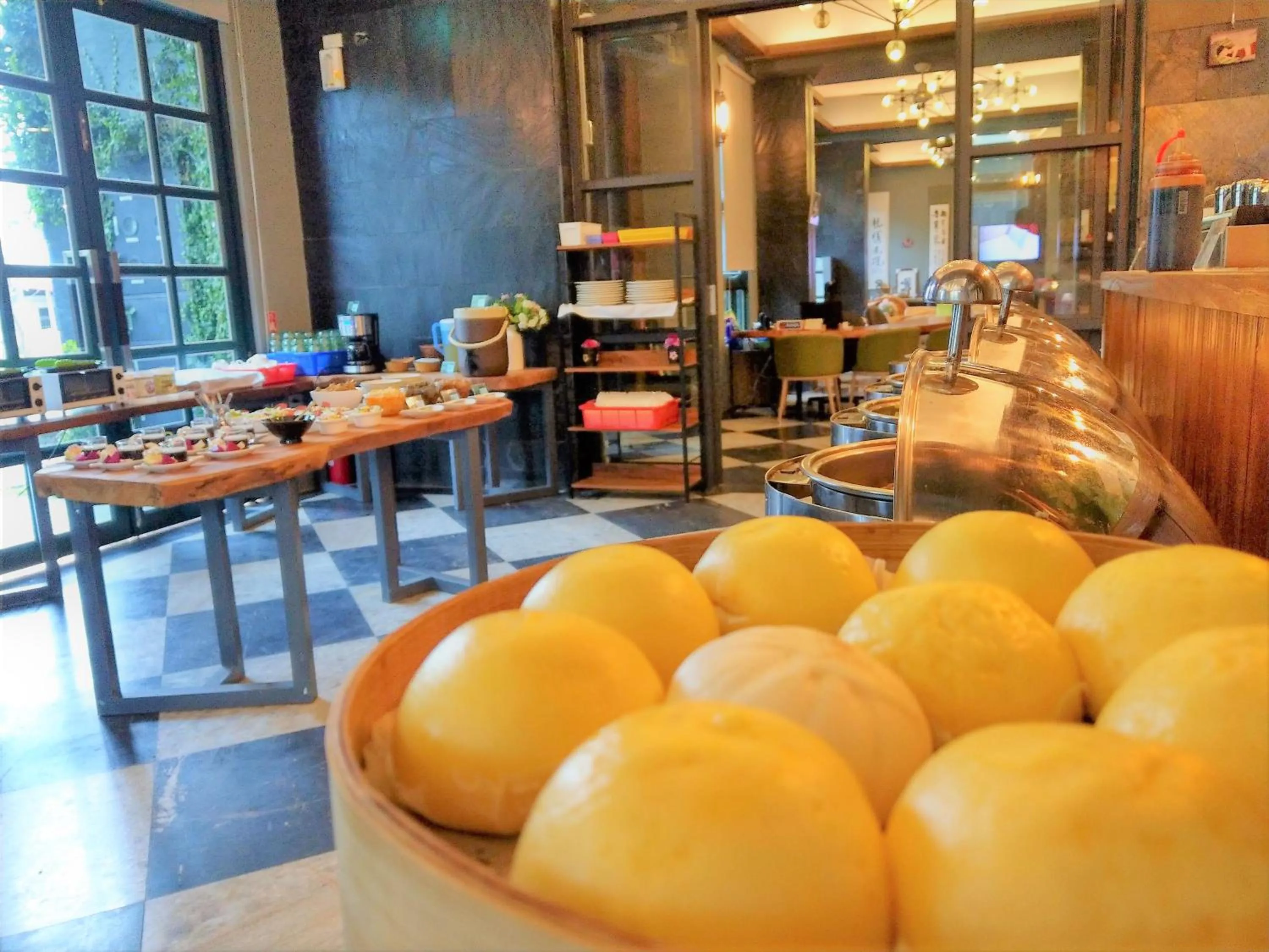 Breakfast in Blue Owl-Hualien No 2396-2397-2398-2399