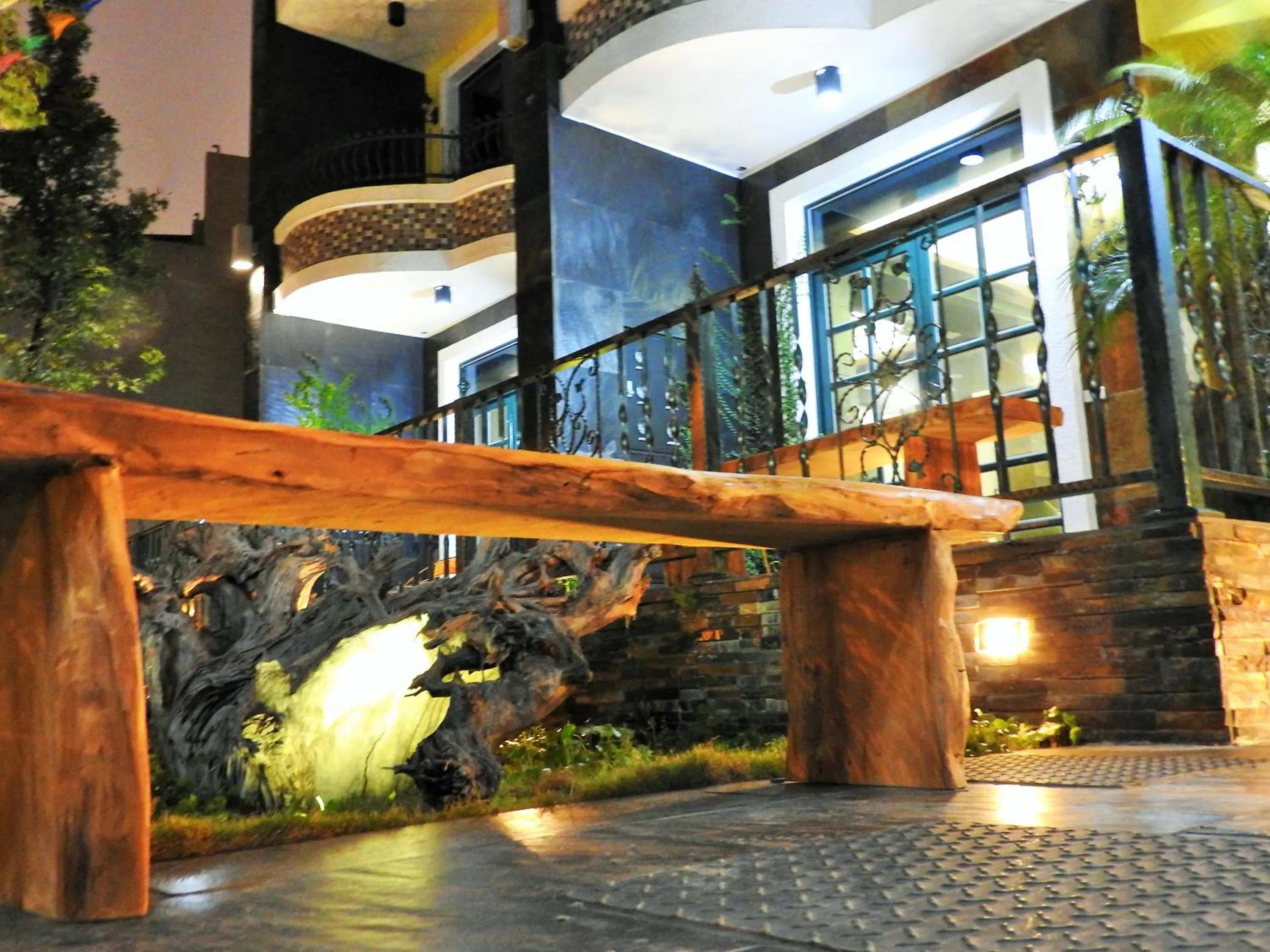 Facade/entrance in Blue Owl-Hualien No 2396-2397-2398-2399