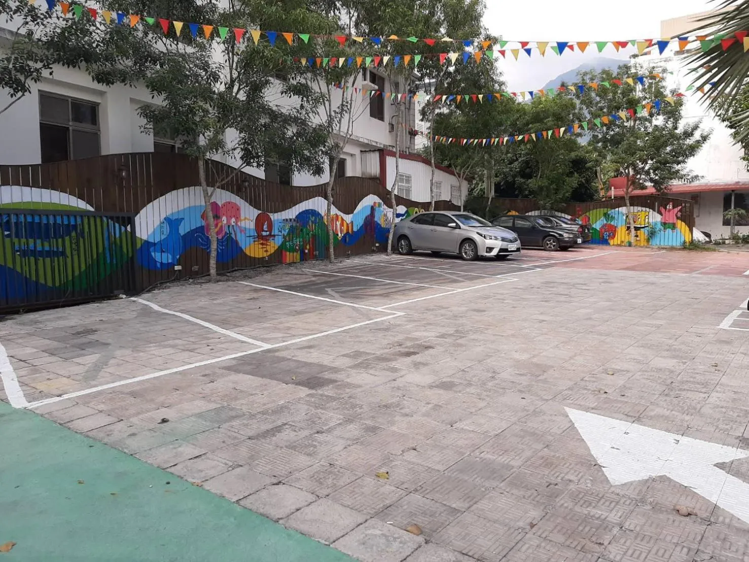 Facade/entrance in Blue Owl-Hualien No 2396-2397-2398-2399