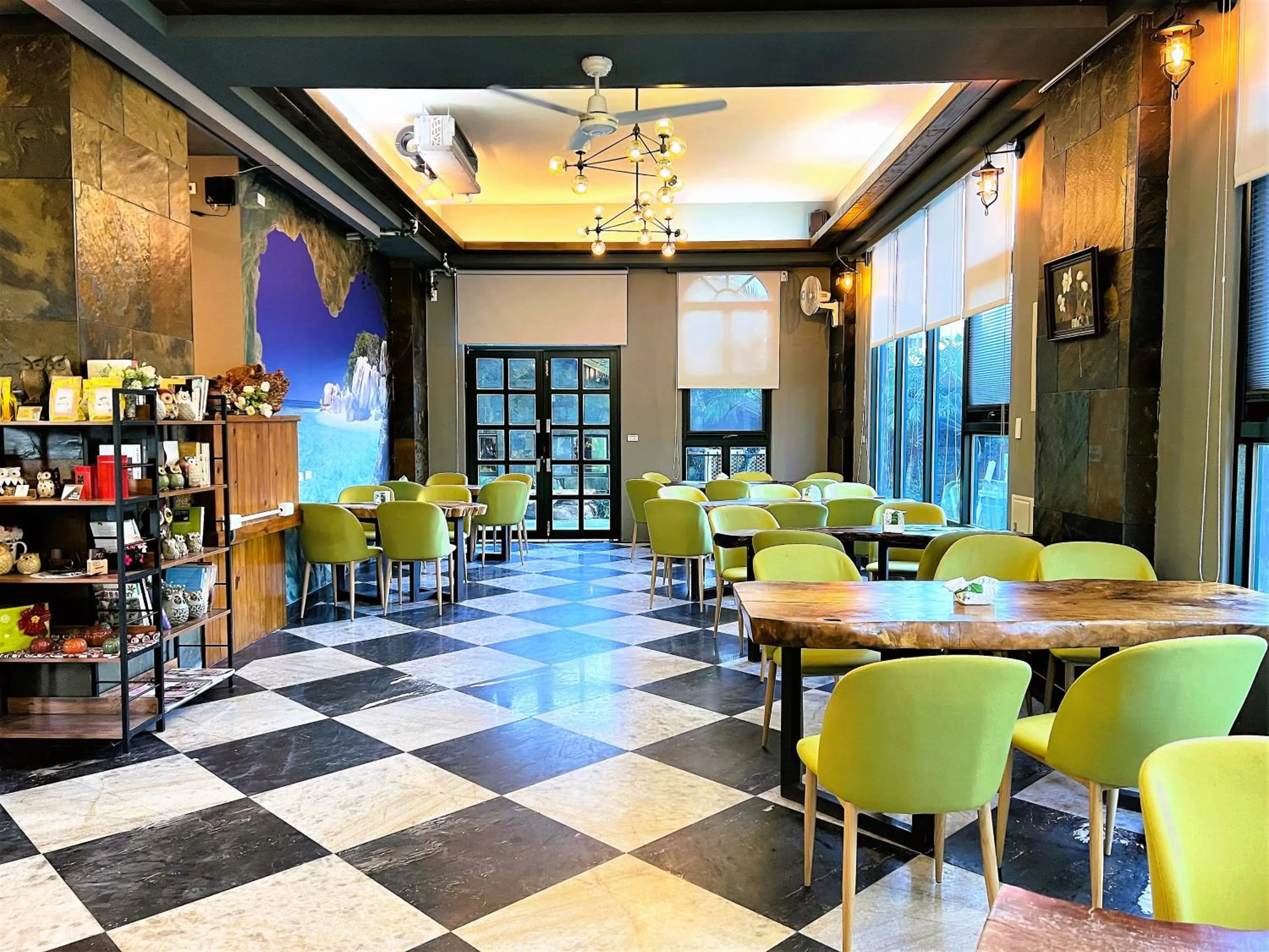 Breakfast in Blue Owl-Hualien No 2396-2397-2398-2399