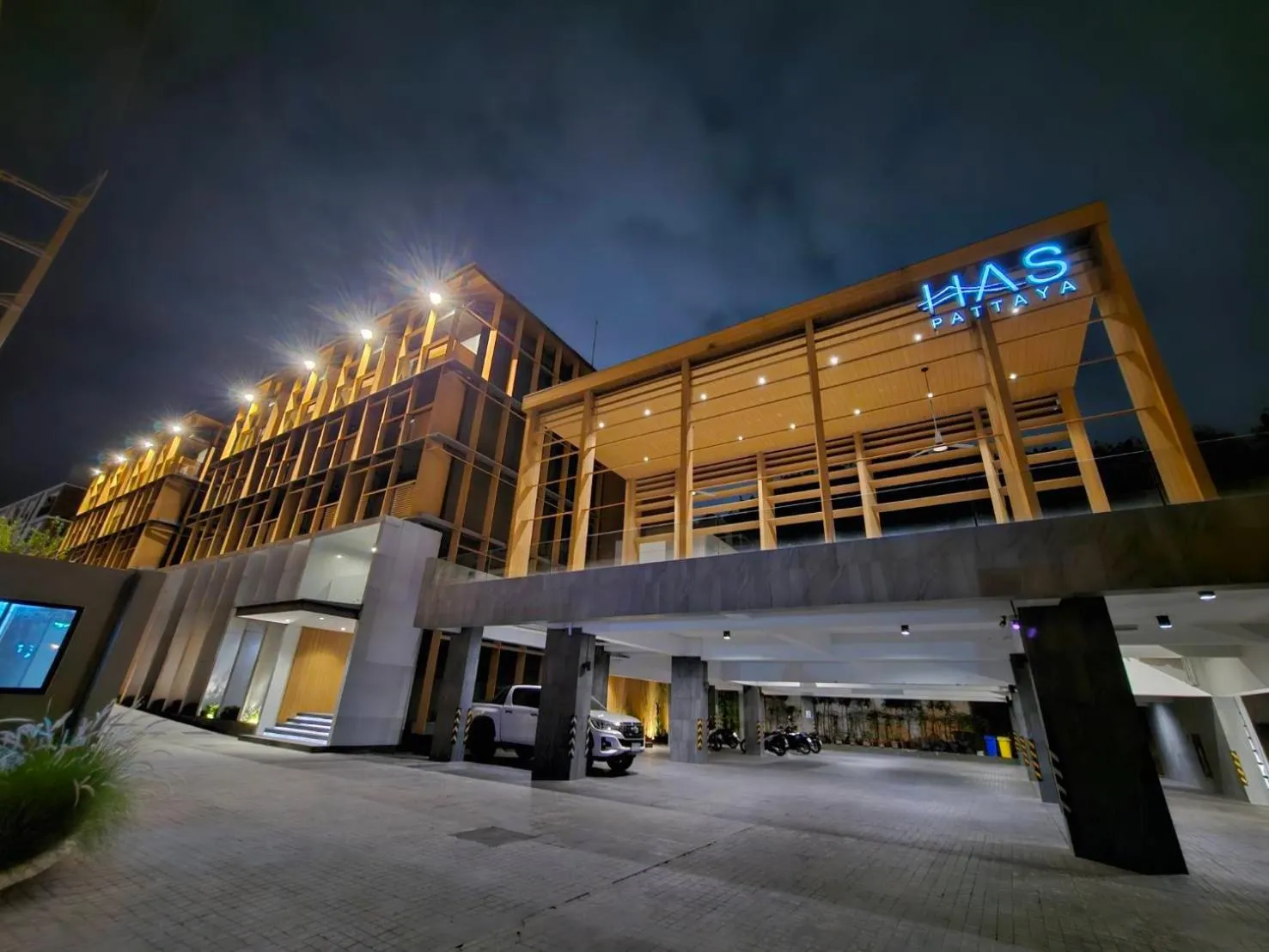 Property building in Has Pattaya