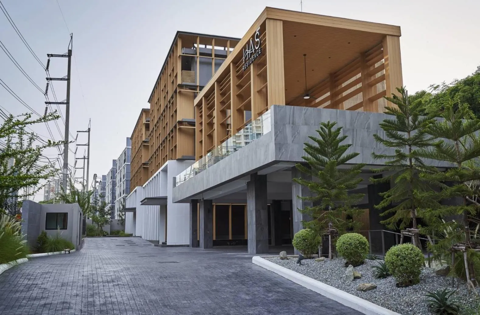 Property building in Has Pattaya