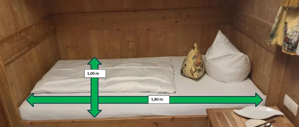 Bed in Hotel Leeberghof