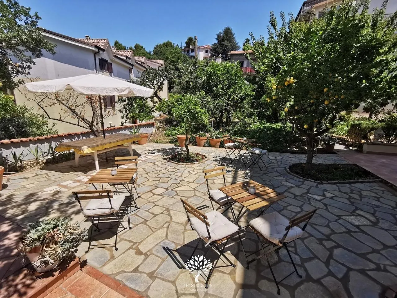 Patio in La Suscella Bed & Breakfast