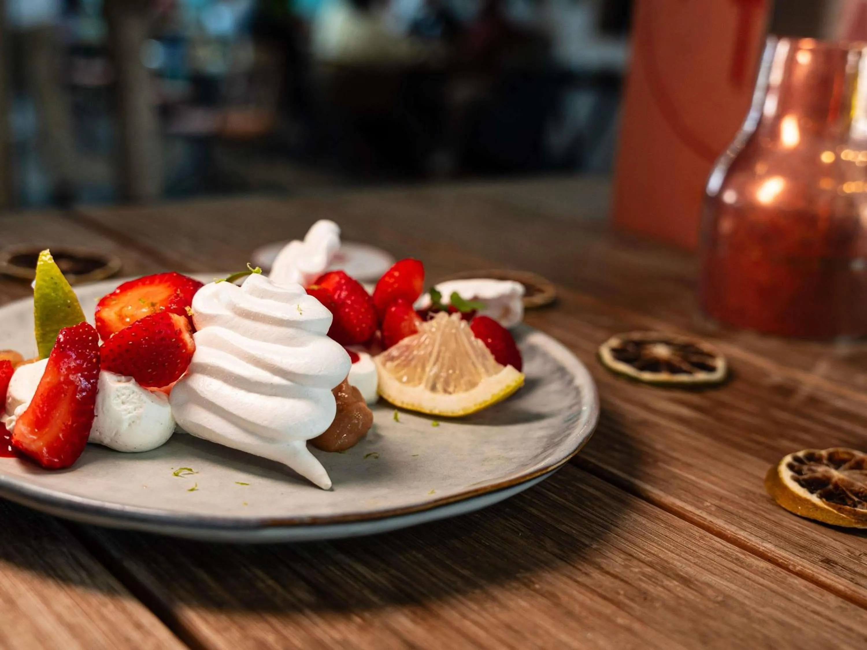 Restaurant/places to eat in ibis Marseille Centre Euromed