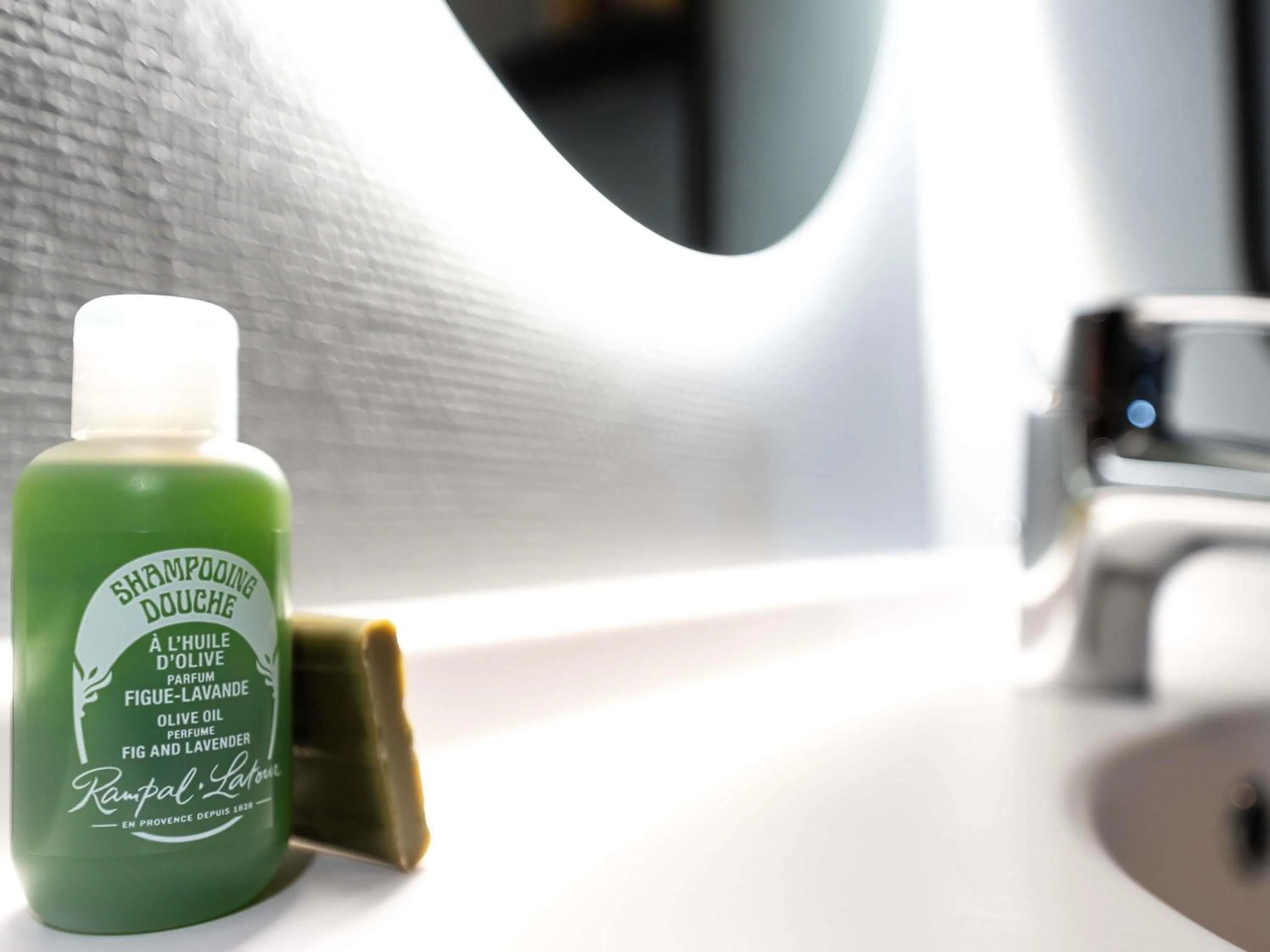 Bedroom in ibis Marseille Centre Euromed