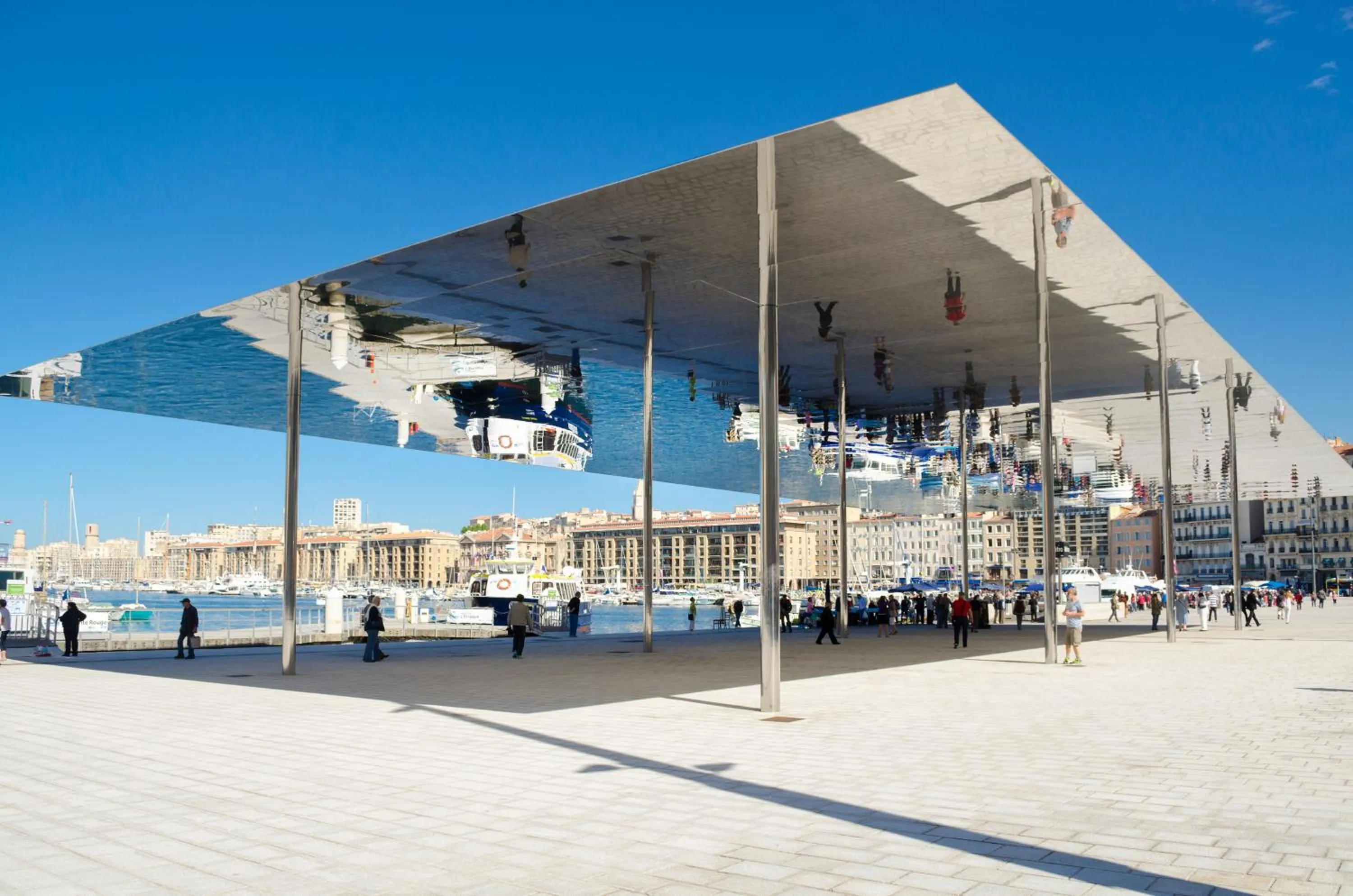 Area and facilities in ibis Marseille Centre Euromed