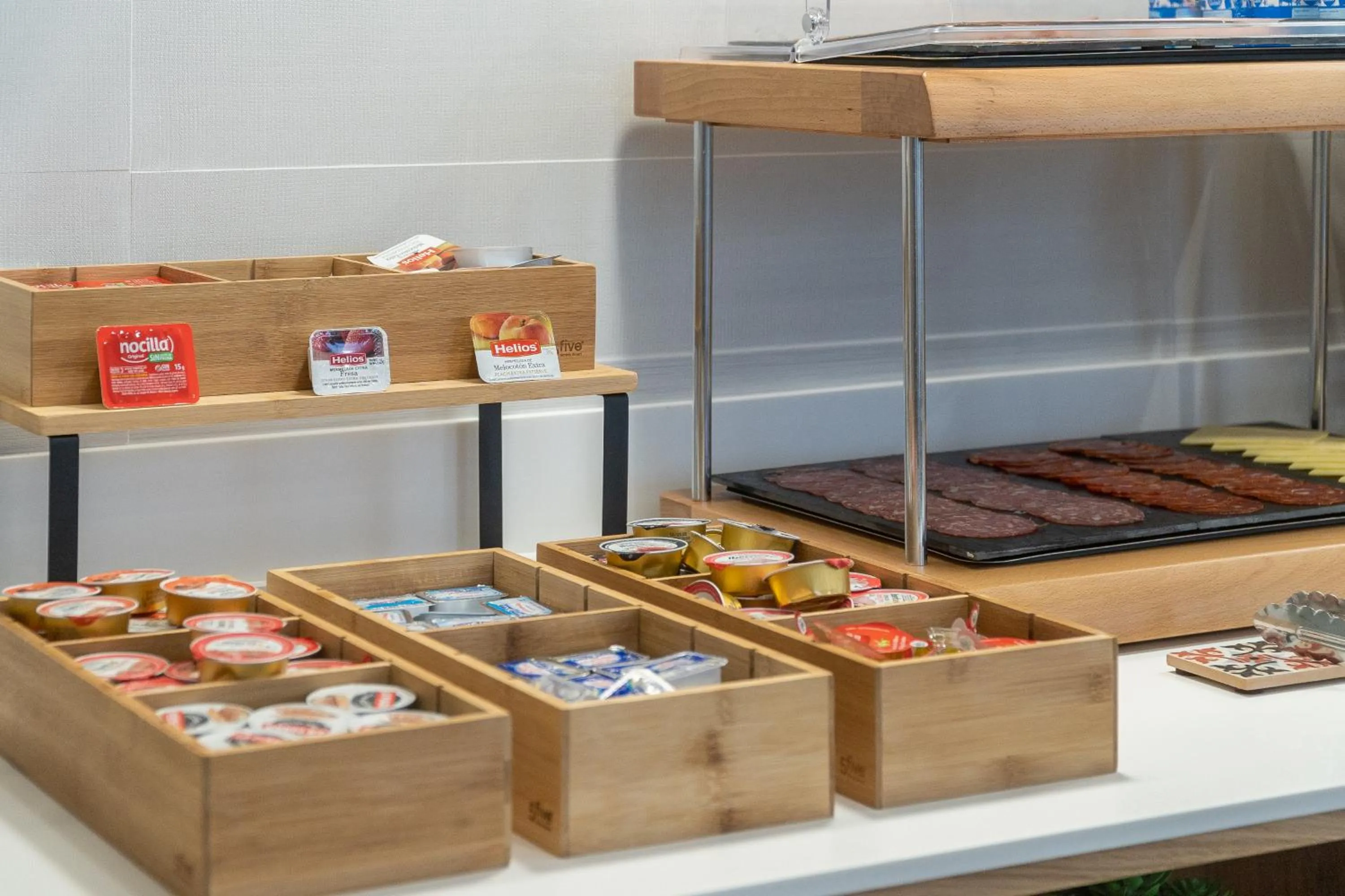 Buffet breakfast in Plaza de la Luz Cádiz