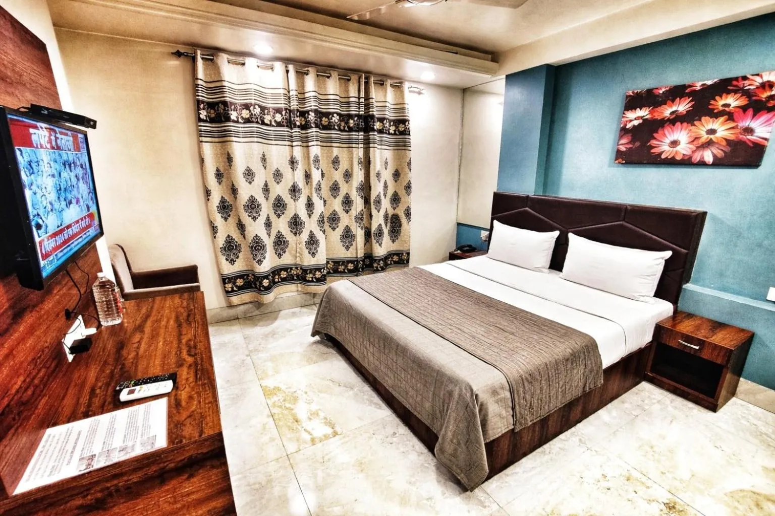 Photo of the whole room, Bed in Hotel Aerocity Purple Orchid