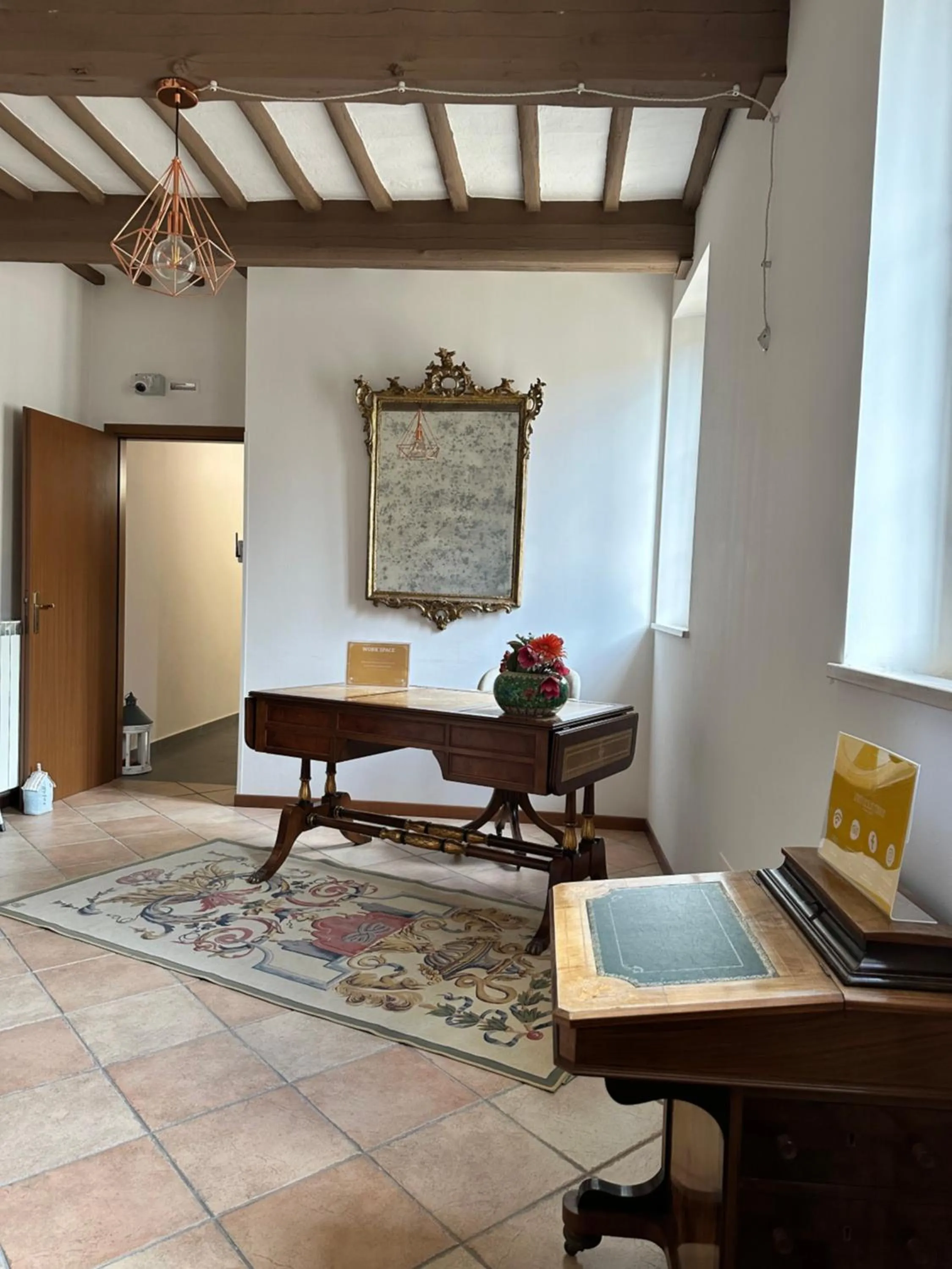 Communal lounge/ TV room in Santa Cecilia Perugia - Rooms&Suite