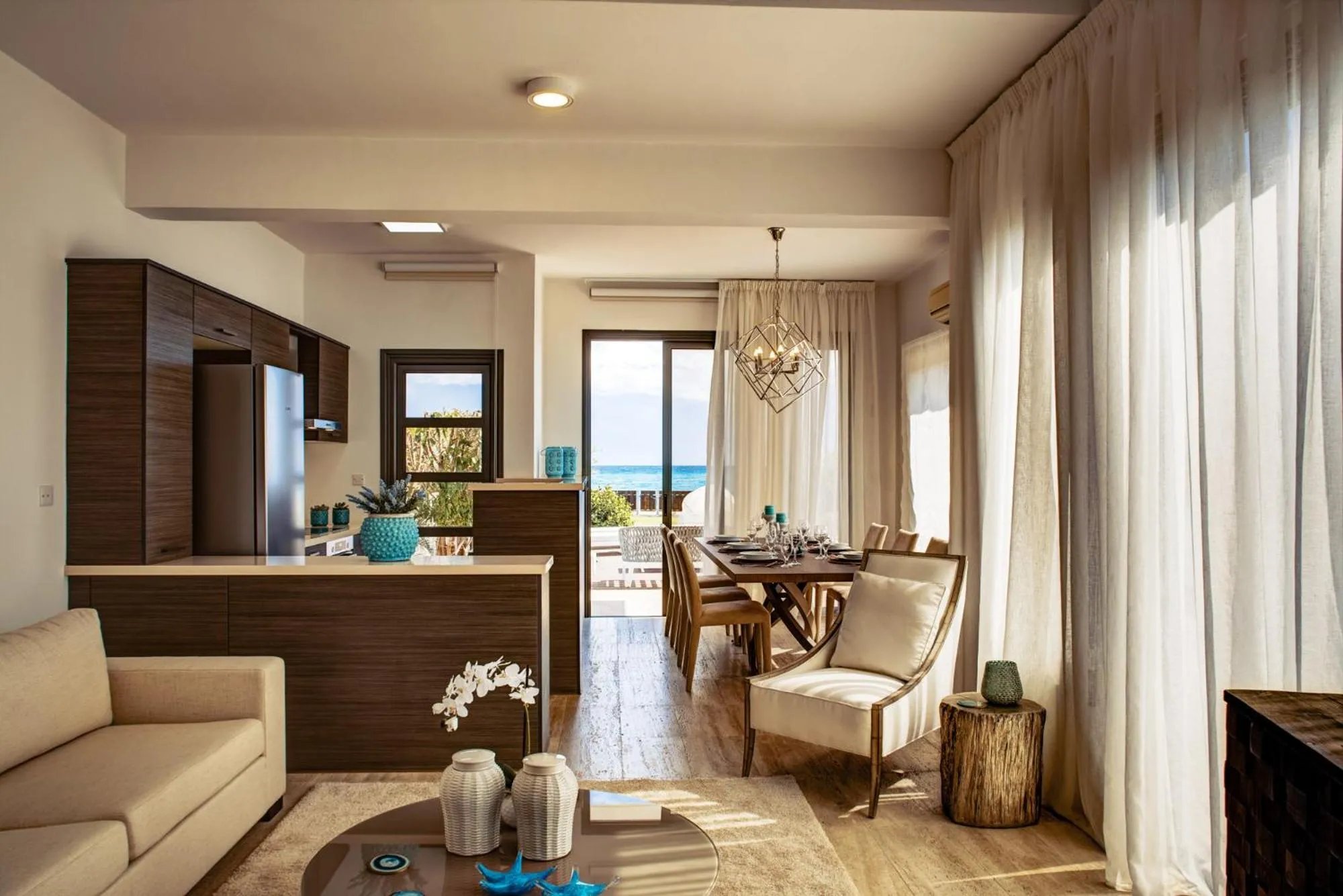 Kitchen or kitchenette in Atlantis Gardens