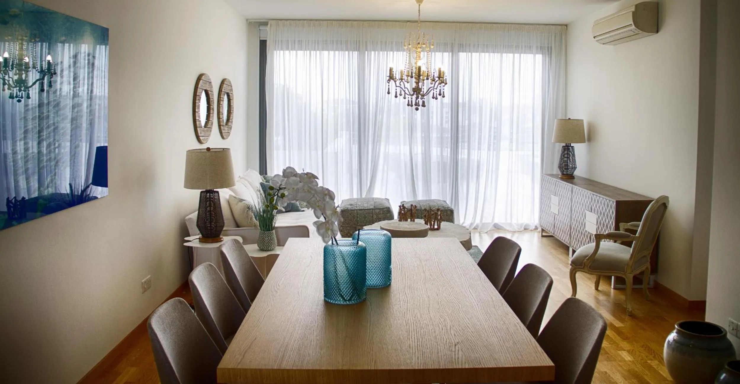 Living room in Atlantis Gardens