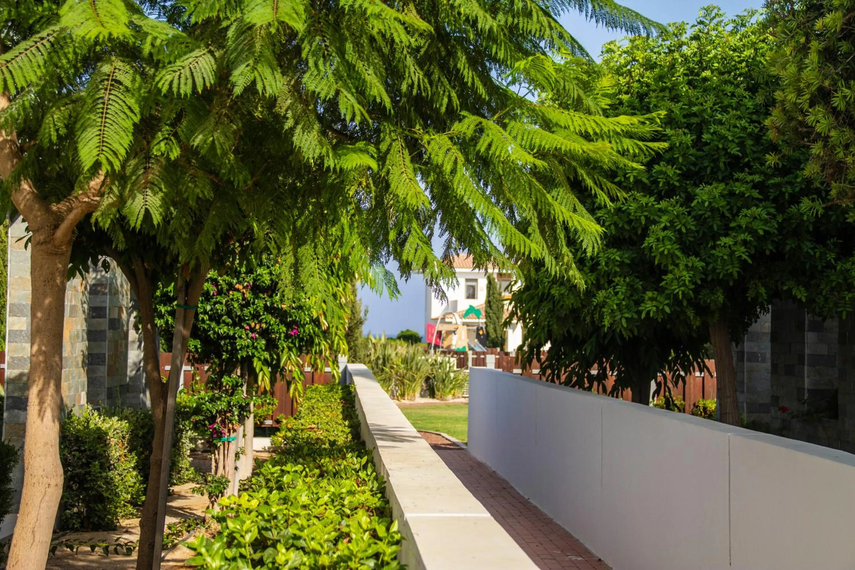 Natural landscape in Atlantis Gardens