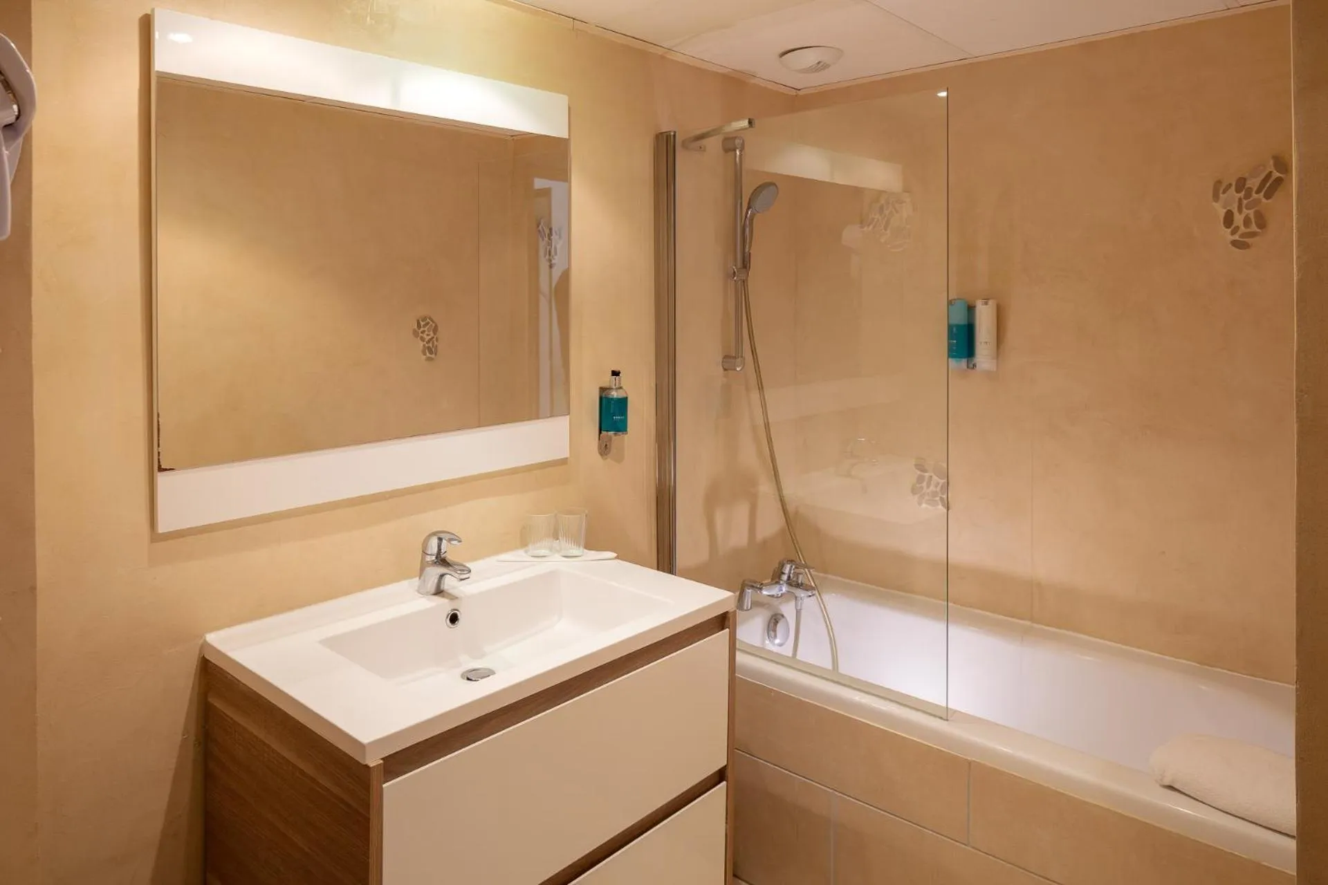 Bathroom in Hotel Residence Les Medes