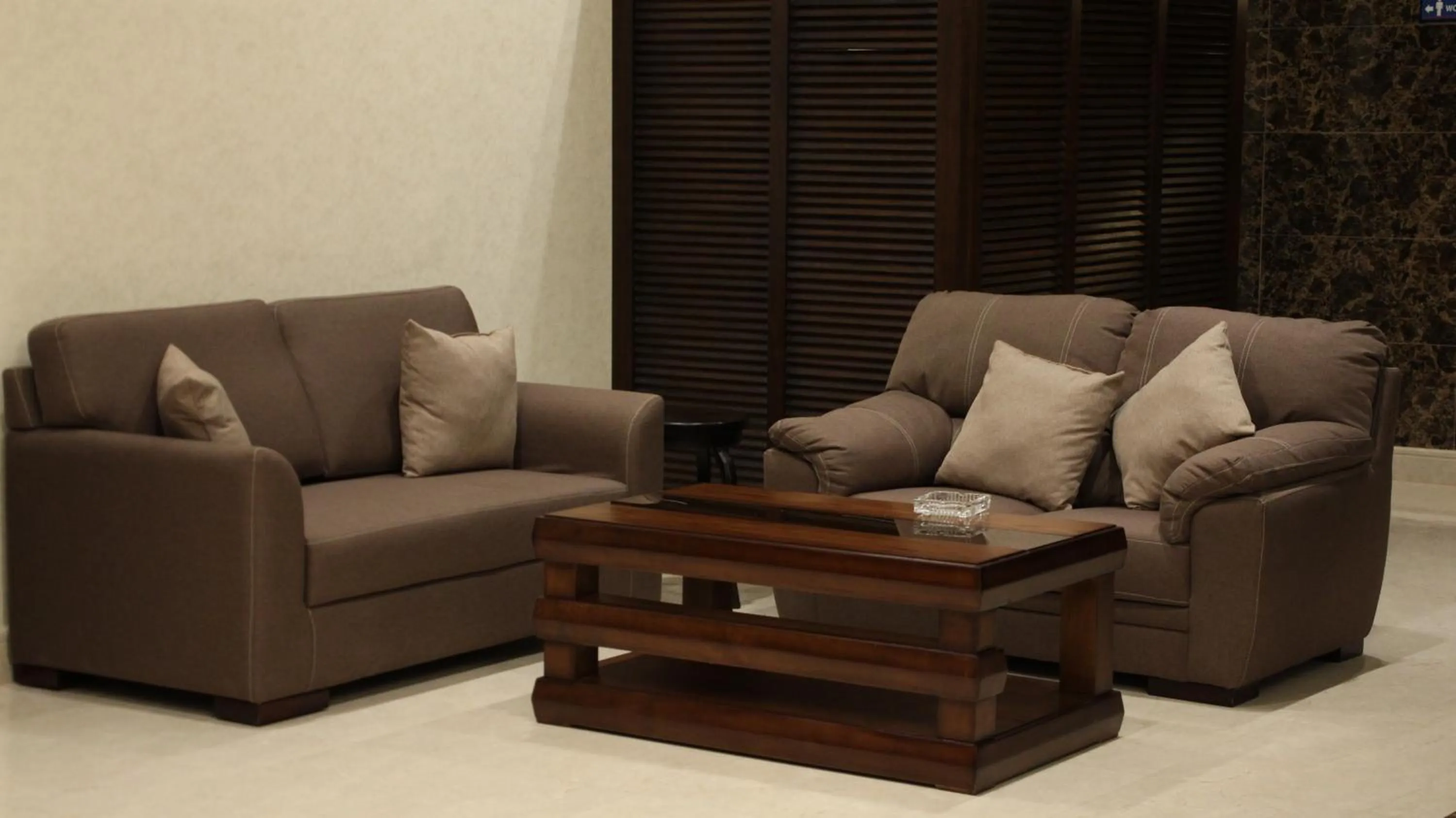 Living room in Big Ben Hotel Suites