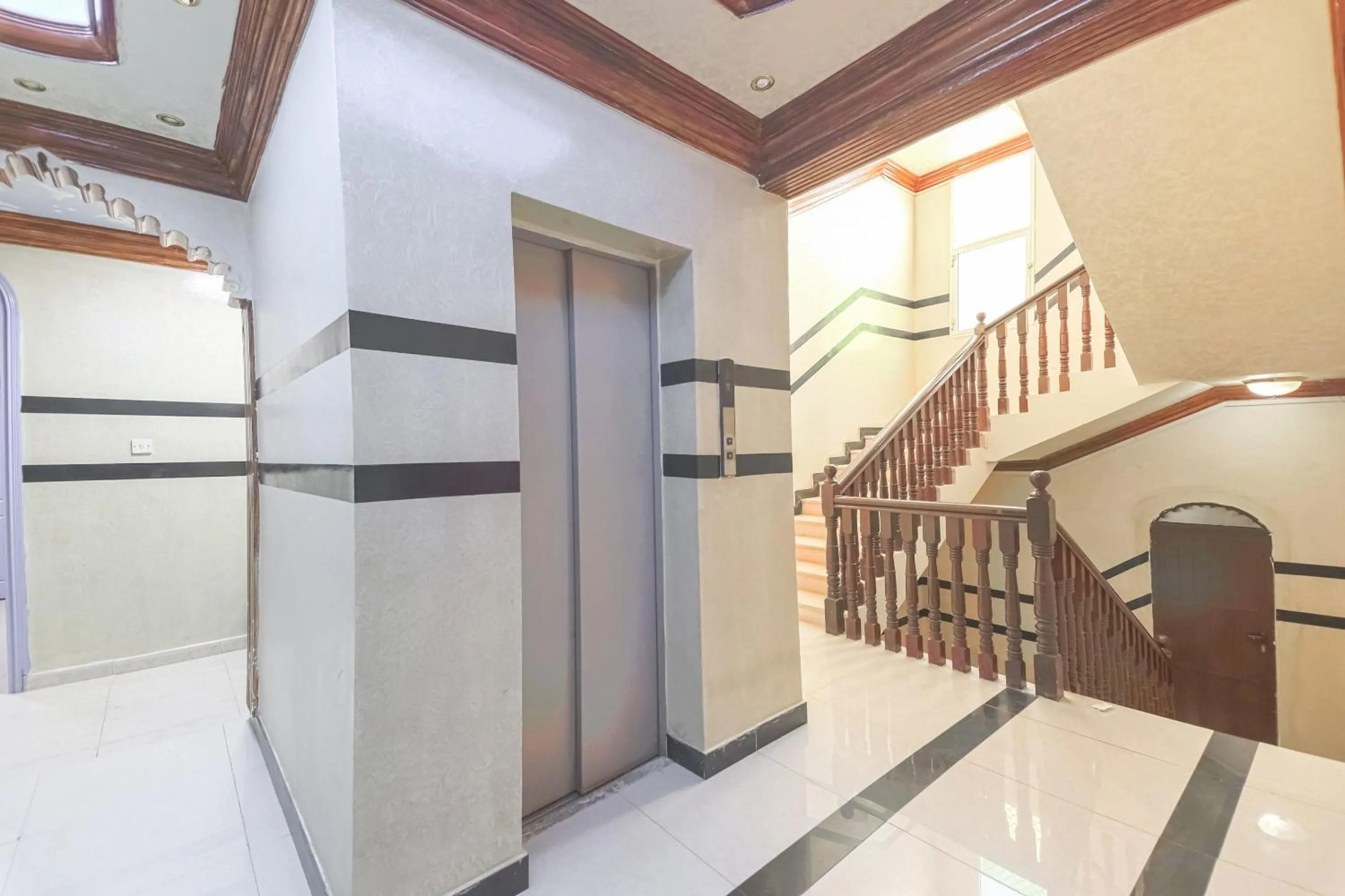 Lobby or reception in Super OYO 108 Marsa Al Masafar Hotel Apartment