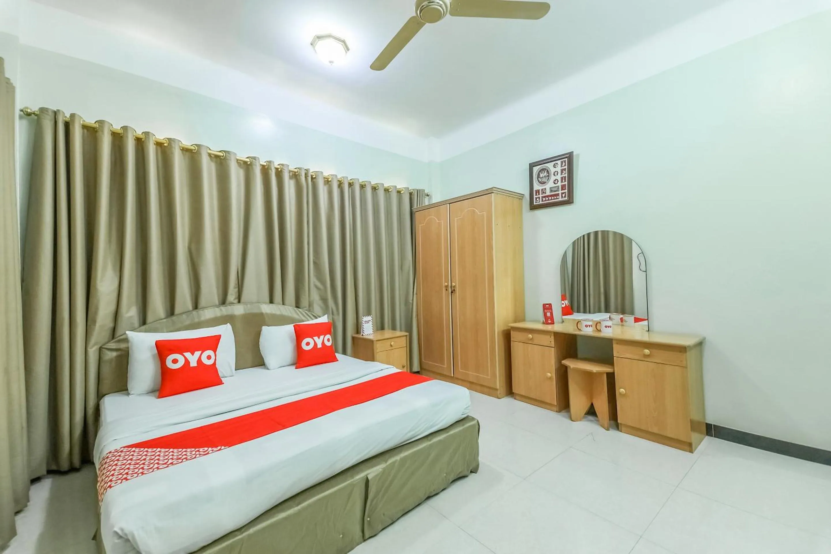 Bedroom in Super OYO 108 Marsa Al Masafar Hotel Apartment