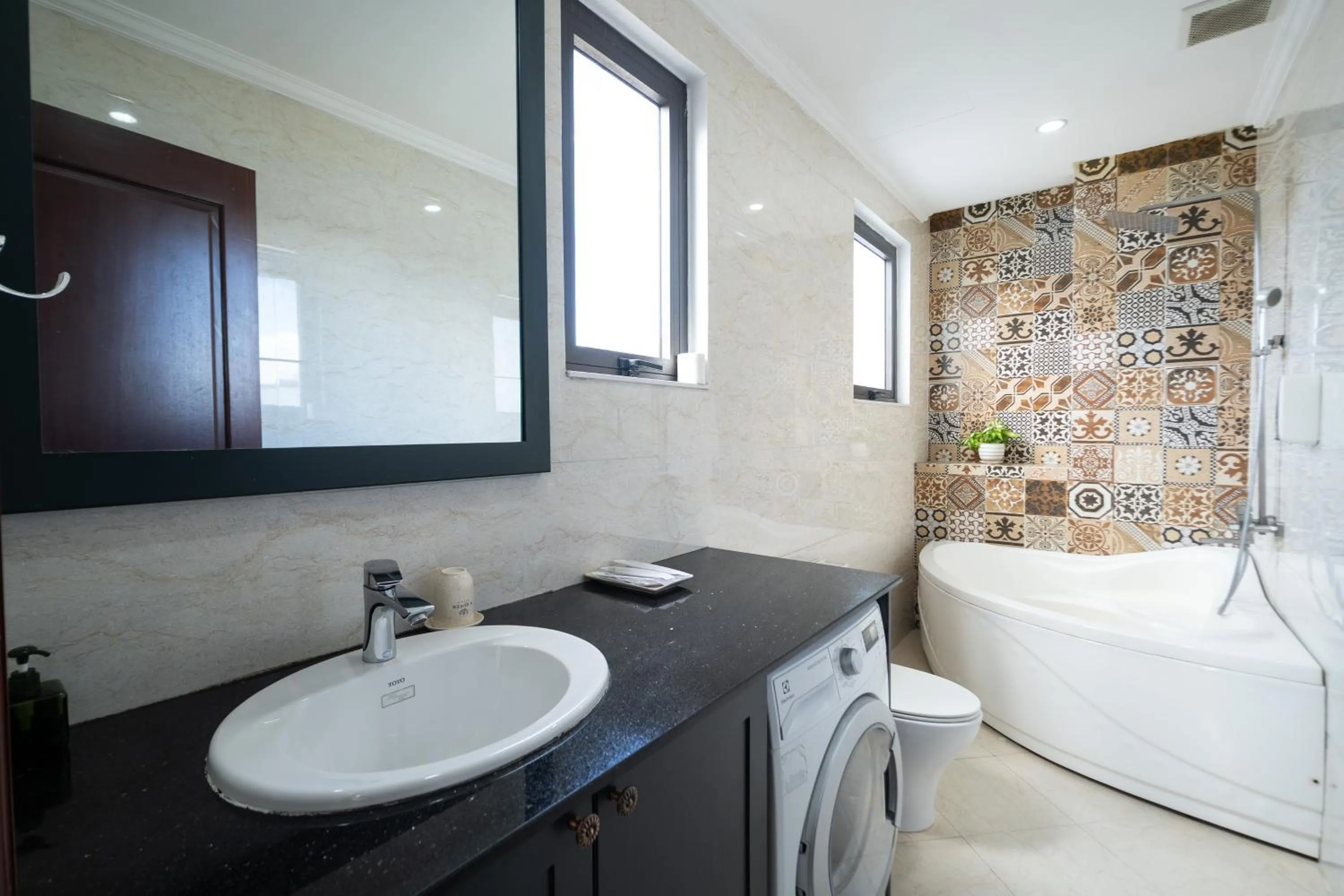 Toilet in N Queen Apartment Hotel