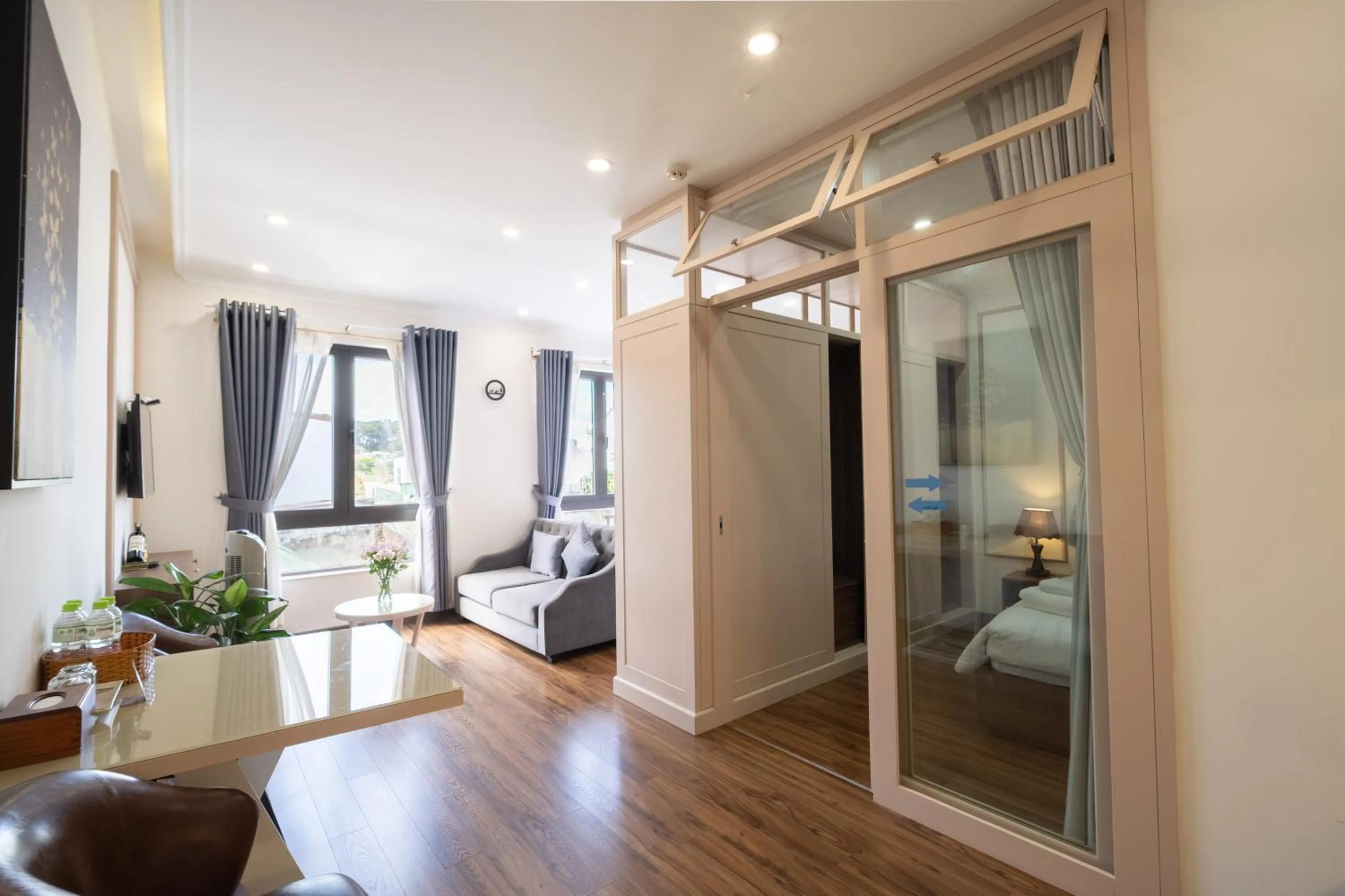 Living room, Bed in N Queen Apartment Hotel