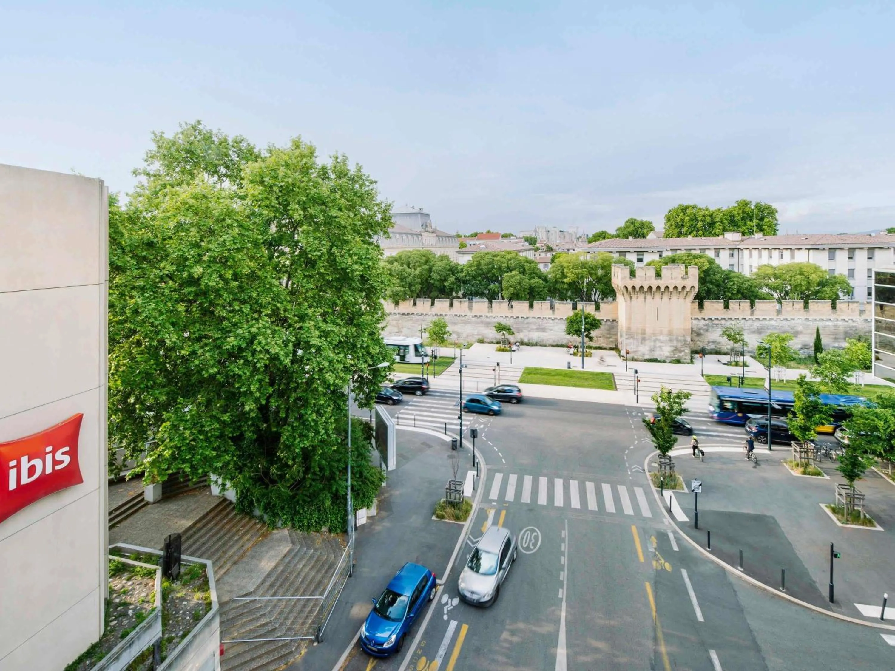 Property building in ibis Avignon Centre Gare