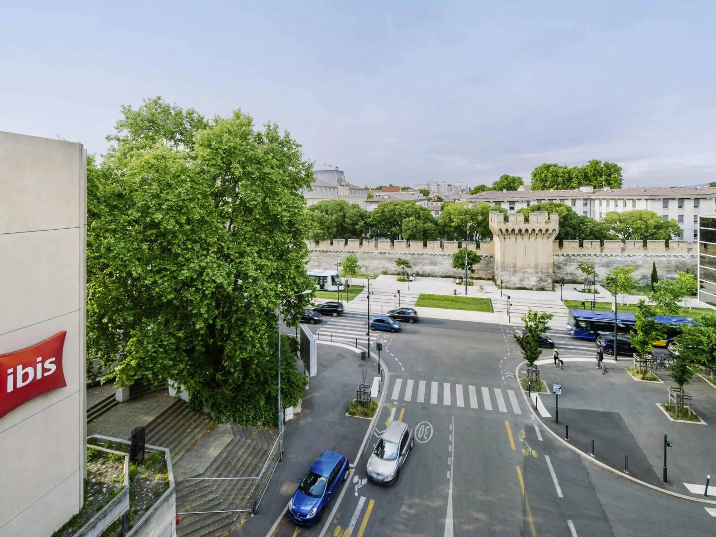 Bedroom in ibis Avignon Centre Gare