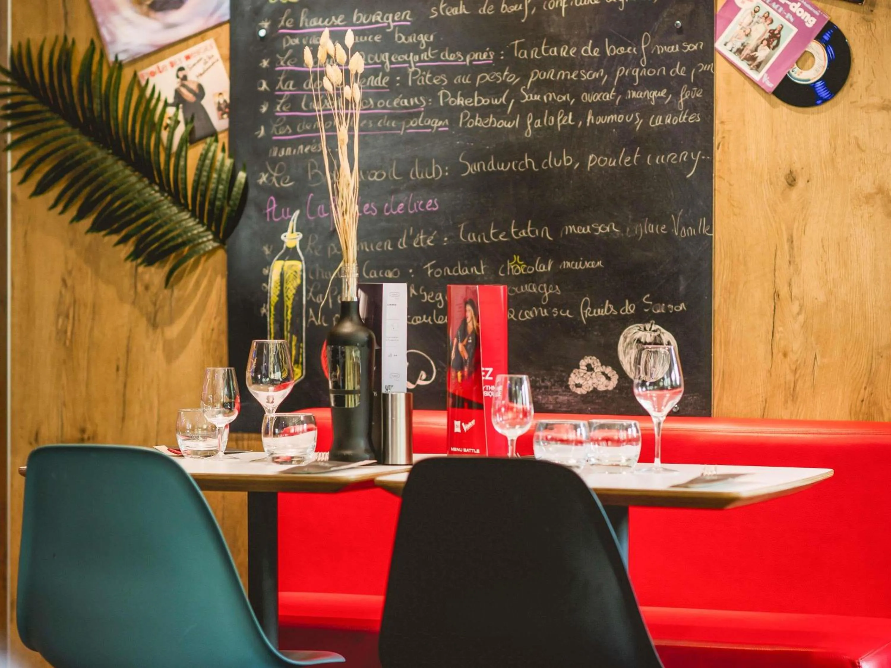 Lounge or bar in ibis Avignon Centre Gare