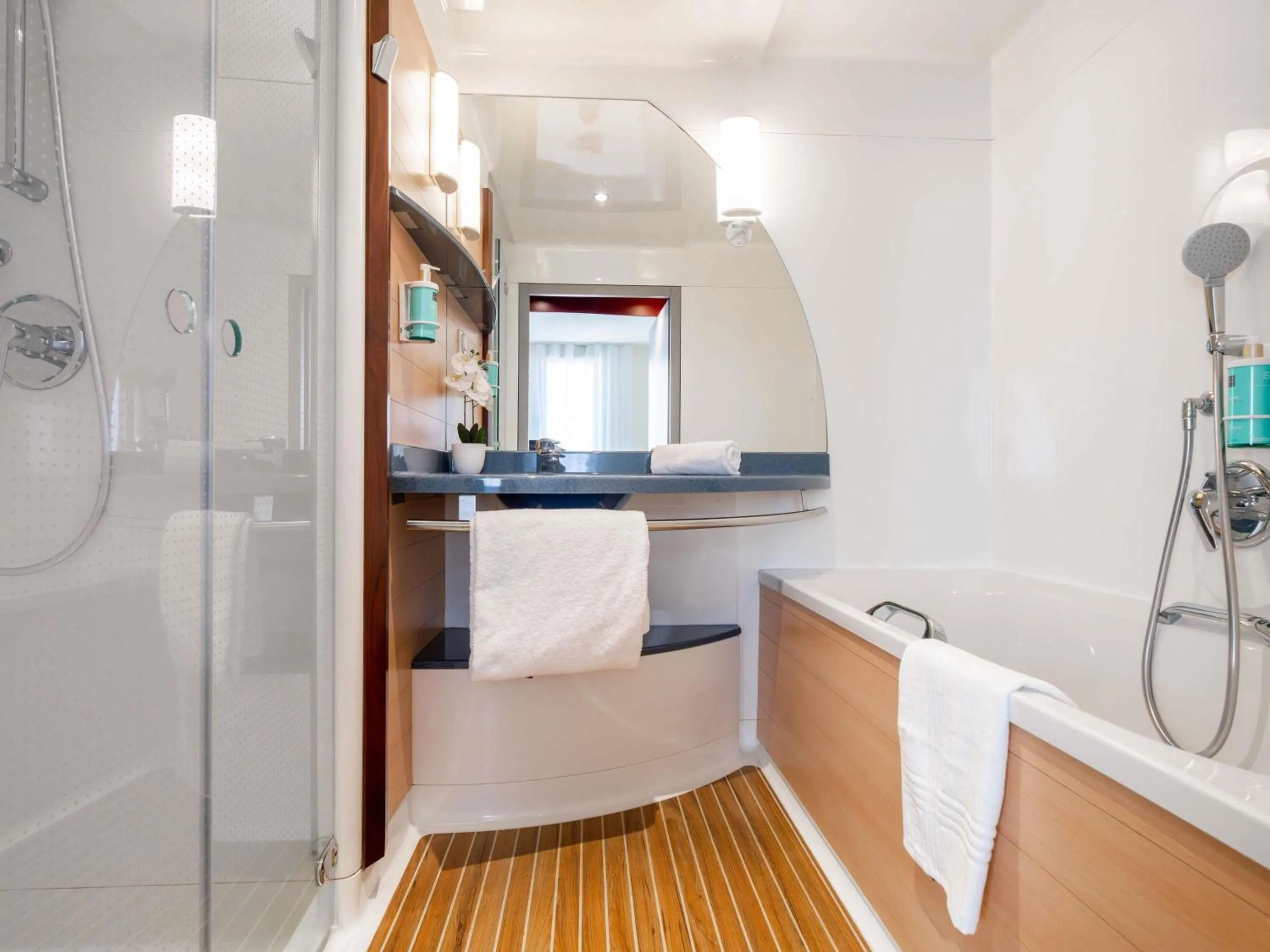 Bedroom in Novotel Suites Cannes Centre