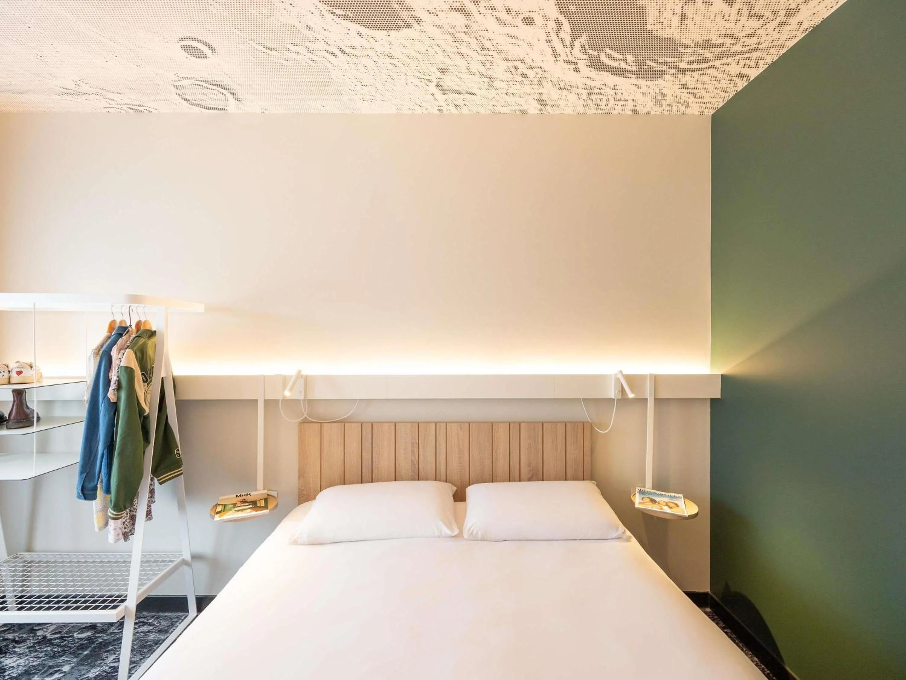 Bedroom, Bed in ibis Lyon Centre Perrache